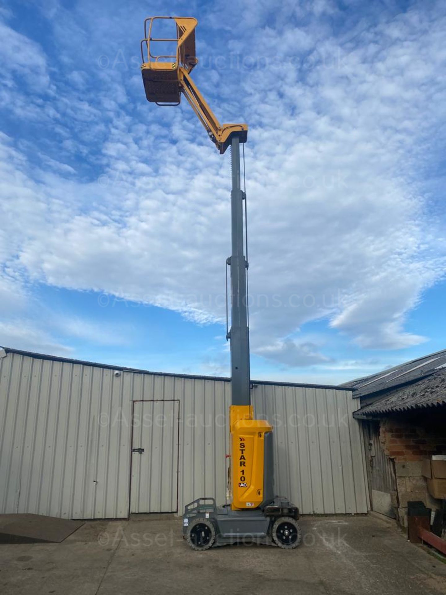 ACCESS PLATFORM HAULOTTE STAR 10, WORKING HEIGHT 10M, ONLY 91 HOURS, YEAR 2019 *PLUS VAT* - Image 2 of 8