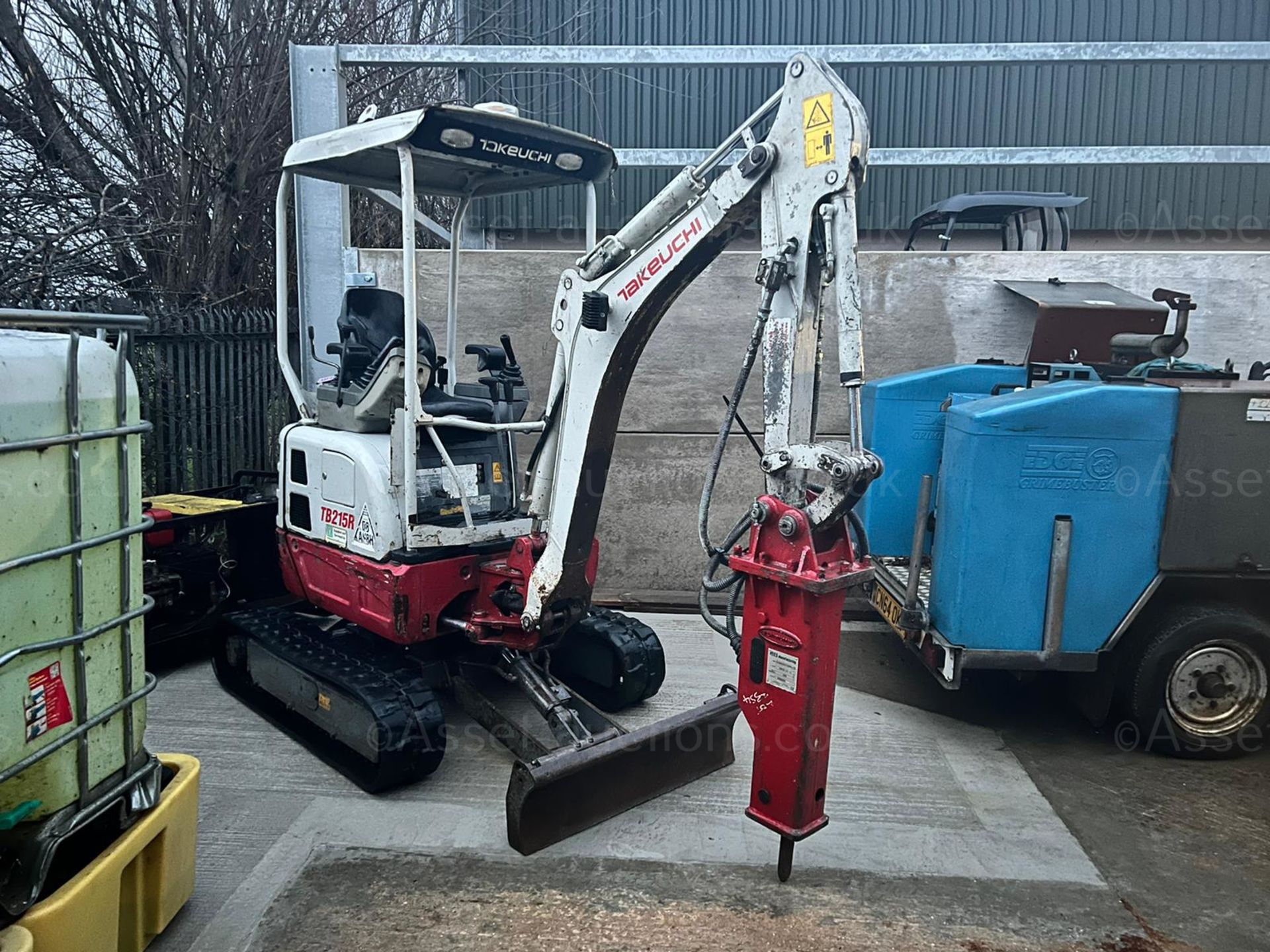 2015 TAKEUCHI TB215R 1.5 TON MINI DIGGER WITH 2020 ES MANUFACTURING ESB00 ROCK BREAKER *PLUS VAT*