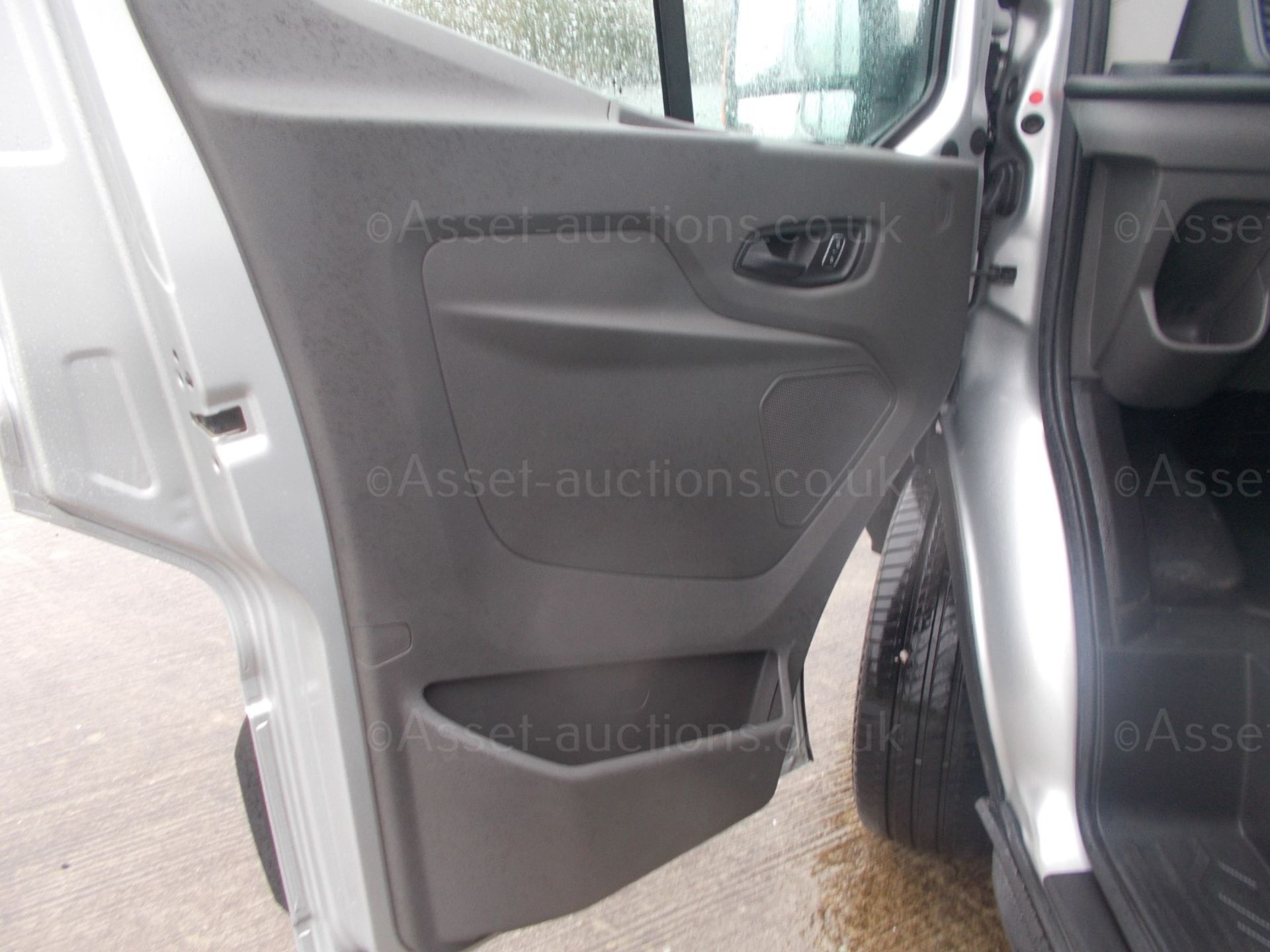 2021 FORD TRANSIT 350 TREND ECOBLUE SILVER, 2.0 DIESEL, 6 SPEED MANUAL, 7K MILES *PLUS VAT* - Image 12 of 26