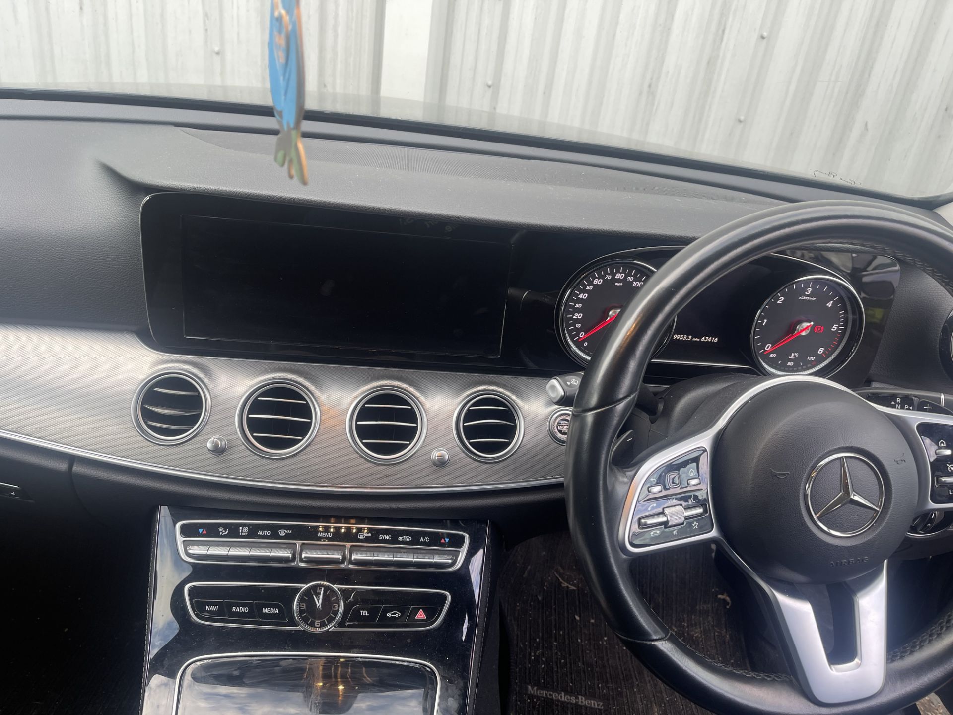 2018/68 MERCEDES-BENZ E 220 D SE AUTO BLACK SALOON, 65K MILES, REVERSING CAMERA *PLUS VAT* - Image 8 of 9