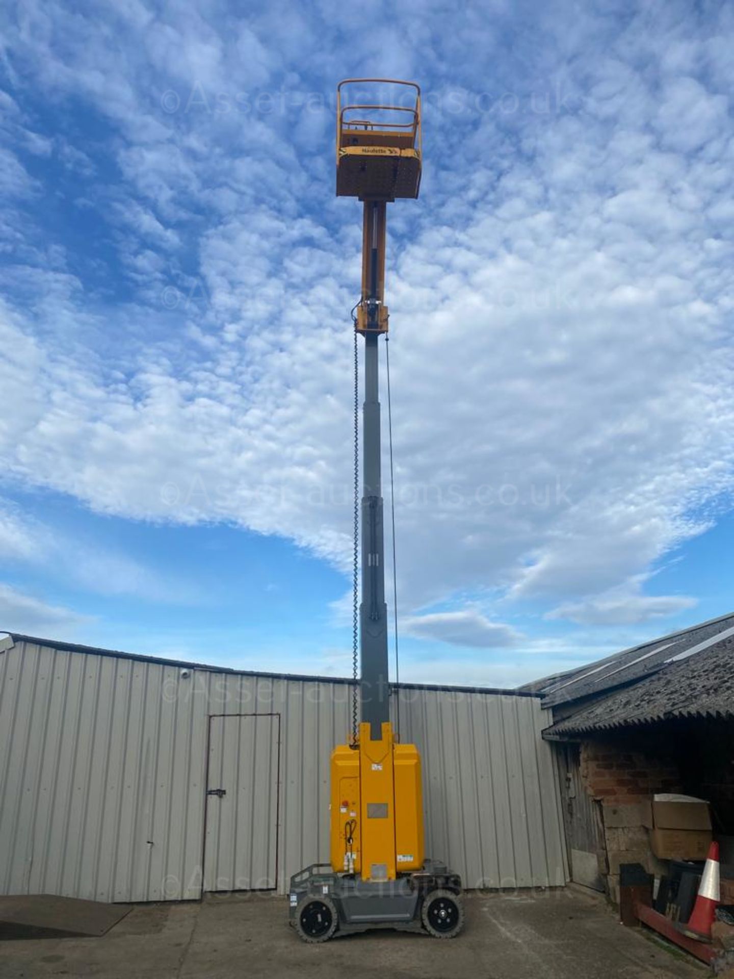 ACCESS PLATFORM HAULOTTE STAR 10, WORKING HEIGHT 10M, ONLY 91 HOURS, YEAR 2019 *PLUS VAT*