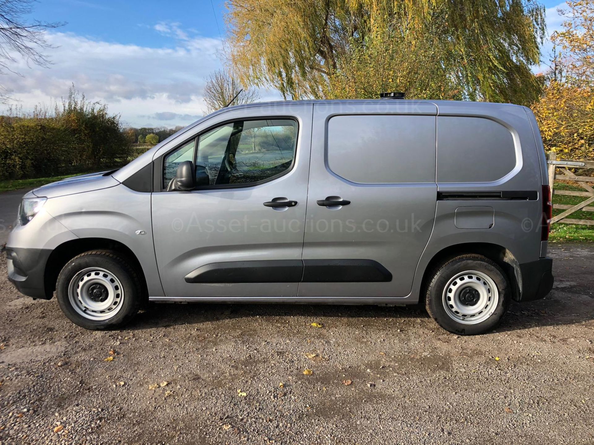 2020 VAUXHALL COMBO 2000 EDITION TD S/S GREY PANEL VAN, 19,696 MILES *PLUS VAT* - Image 4 of 13