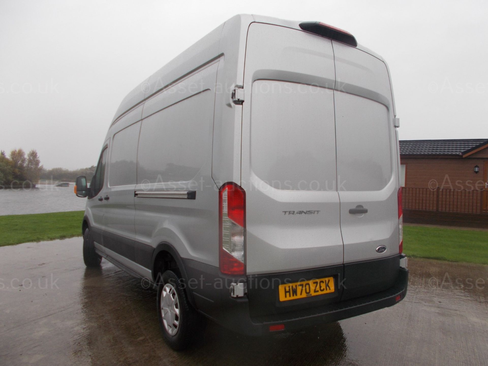 2021 FORD TRANSIT 350 TREND ECOBLUE SILVER, 2.0 DIESEL, 6 SPEED MANUAL, 7K MILES *PLUS VAT* - Image 7 of 26