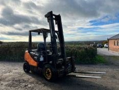 2012 DOOSAN D30S-5 3 TON FORKLIFT, RUNS DRIVES AND LIFTS, HYDRAULIC FORK POSITIONING *PLUS VAT*