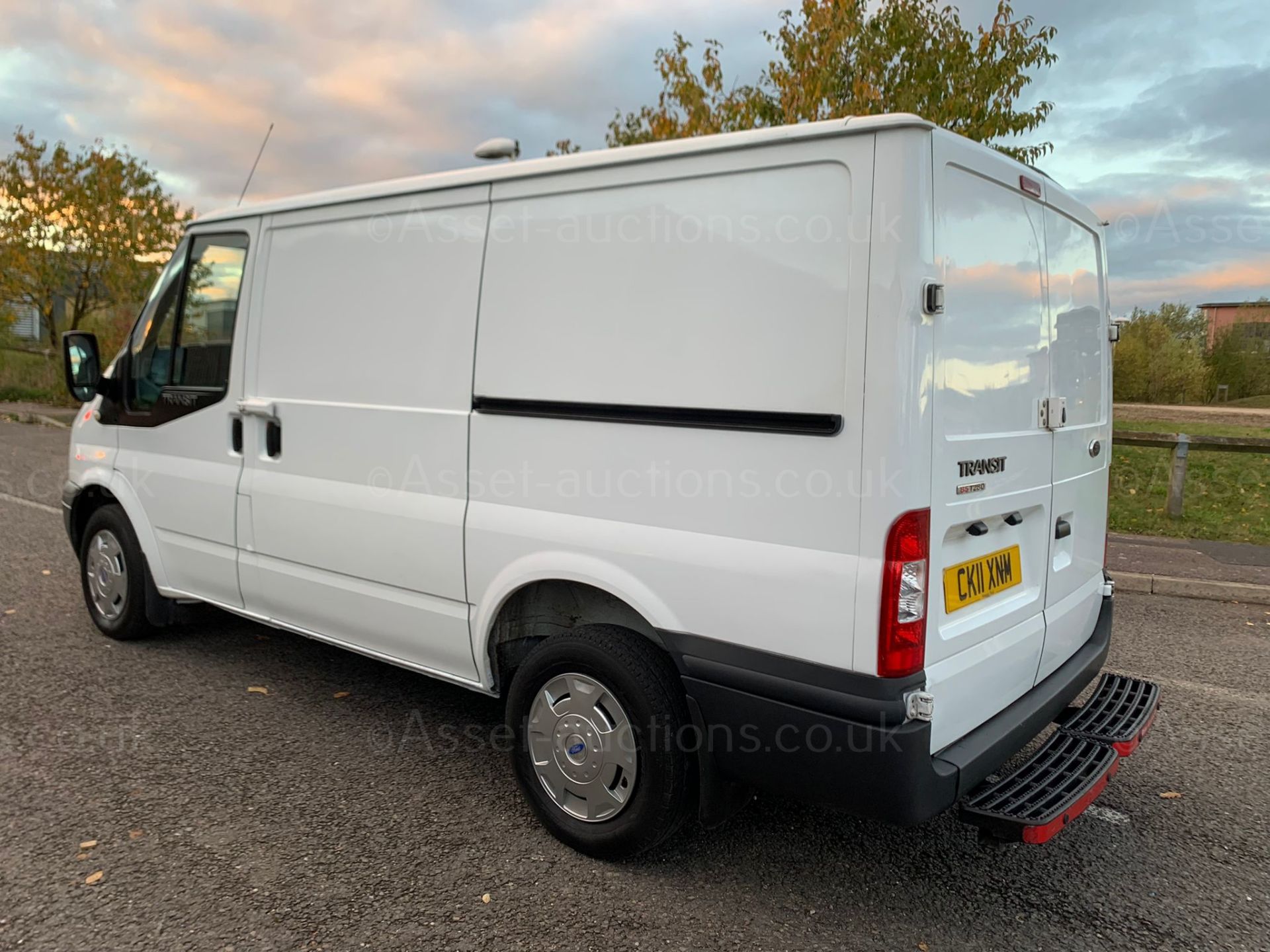 2011 FORD TRANSIT 85 T280M FWD WHITE PANEL VAN, SHOWING 72,731 MILES, 2.2 DIESEL *NO VAT* - Image 3 of 13