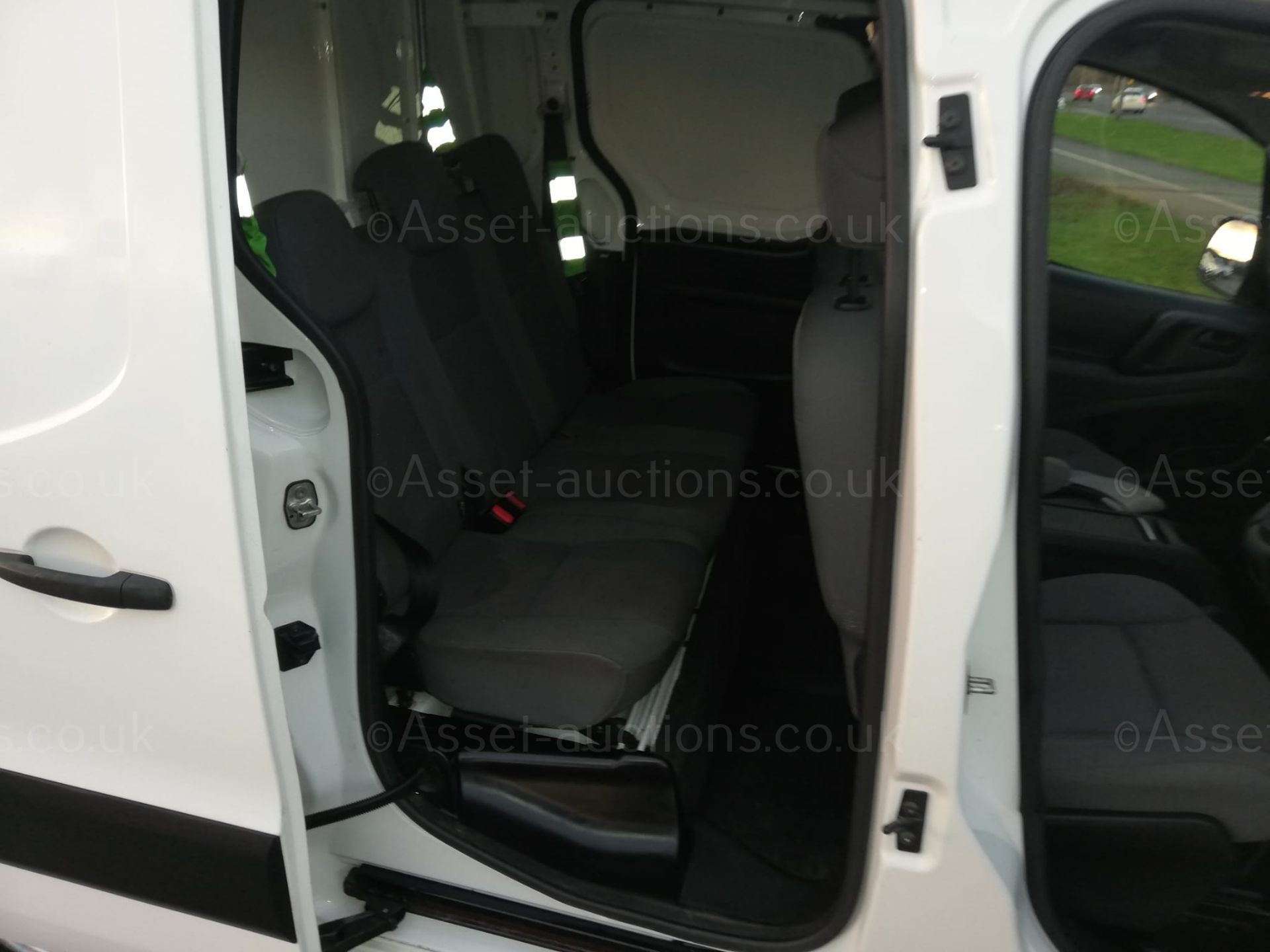 2012/62 PEUGEOT PARTNER CRC HDI 5 SEATS CREW VAN, 102K MILES, 1560cc DIESEL *PLUS VAT* - Image 10 of 11