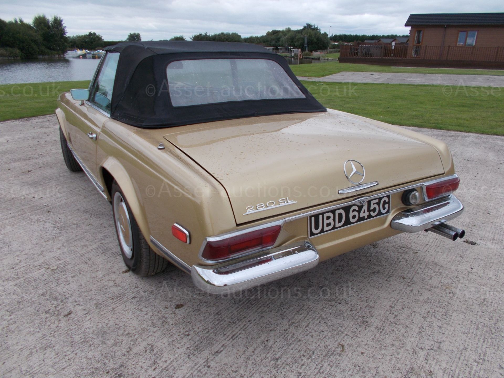 1969 MERCEDES 280SL PAGODA, AUTOMATIC, HARD/SOFT TOPS, LEFT HAND DRIVE, AMERICAN IMPORT *PLUS VAT* - Image 14 of 38