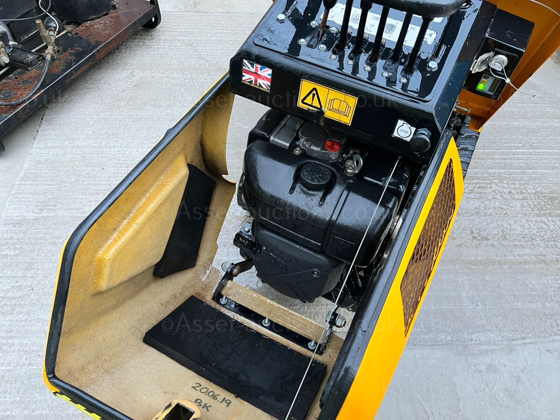 2018 JCB HTD-5 DIESEL TRACKED DUMPER, RUNS DIRVES AND TIPS, 2 SPEED TRACKING *PLUS VAT* - Image 11 of 15