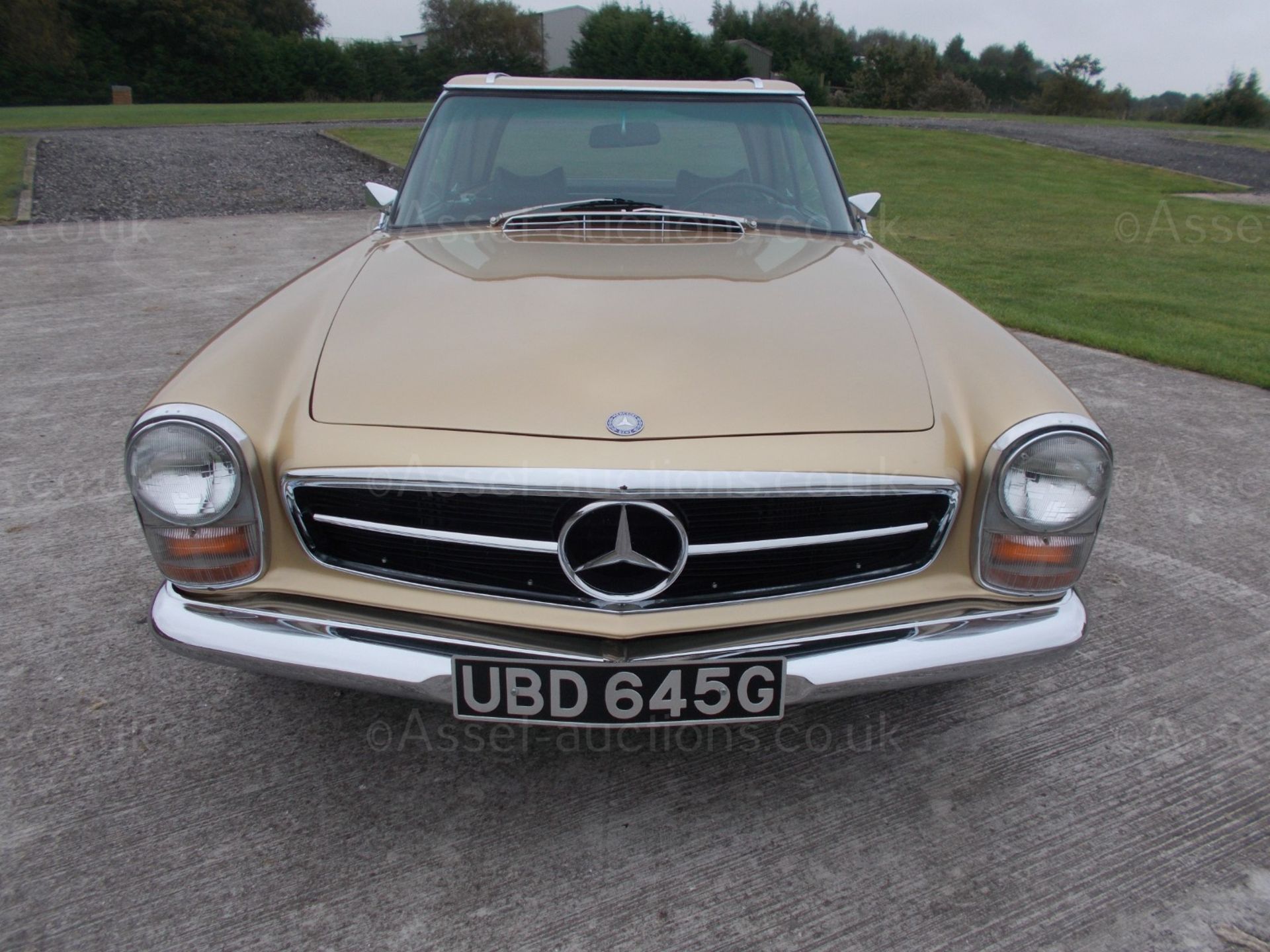 1969 MERCEDES 280SL PAGODA, AUTOMATIC, HARD/SOFT TOPS, LEFT HAND DRIVE, AMERICAN IMPORT *PLUS VAT* - Image 3 of 38