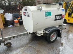 2015 1000L TOWABLE FUEL BOWSER 12V AND MANUAL PUMP, C/W DELIVERY HOSE *NO VAT*