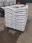 1 PALLET OF TOP GRADE COMPOST, EACH BAG CONTAINS 40 LITRES, 75 BAGS PER PALLET, APPROX WEIGHT 800kg