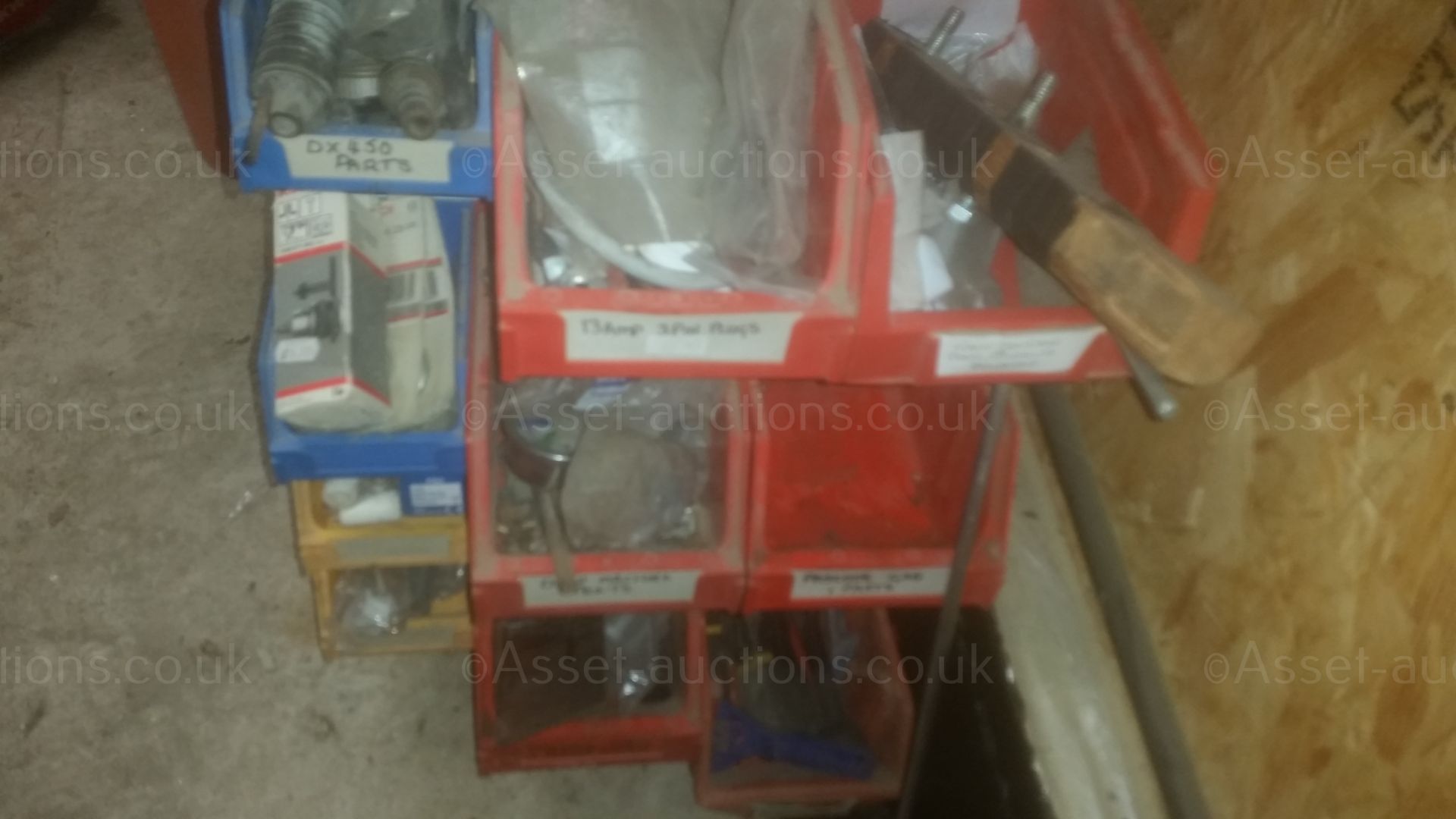 PALLET OF SPARES FOR HIRETECH MACHINERY, ROUTERS, ELECTRICAL PARTS, PRESSURE WASHER PARTS *NO VAT* - Image 8 of 17