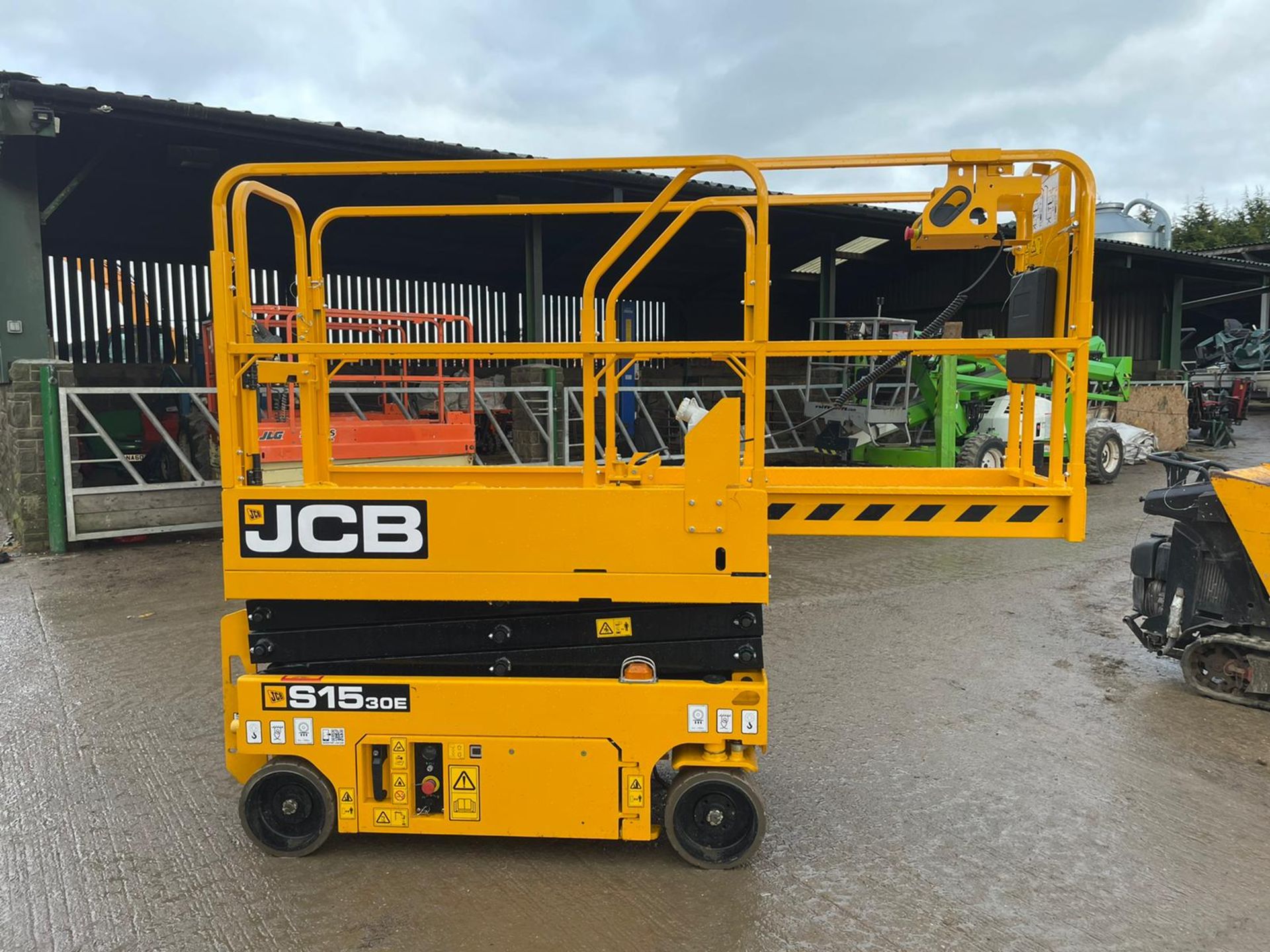 2019 JCB S1530E ELECTRIC SCISSOR LIFT, as new - EX DEMO CONDITION 3 hrs only *PLUS VAT* - Image 3 of 5