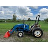 FORD/ NEW HOLLAND 1720 TRACTOR WITH LOADER AND BUCKET, SHOWING A LOW 2956 HOURS *PLUS VAT*