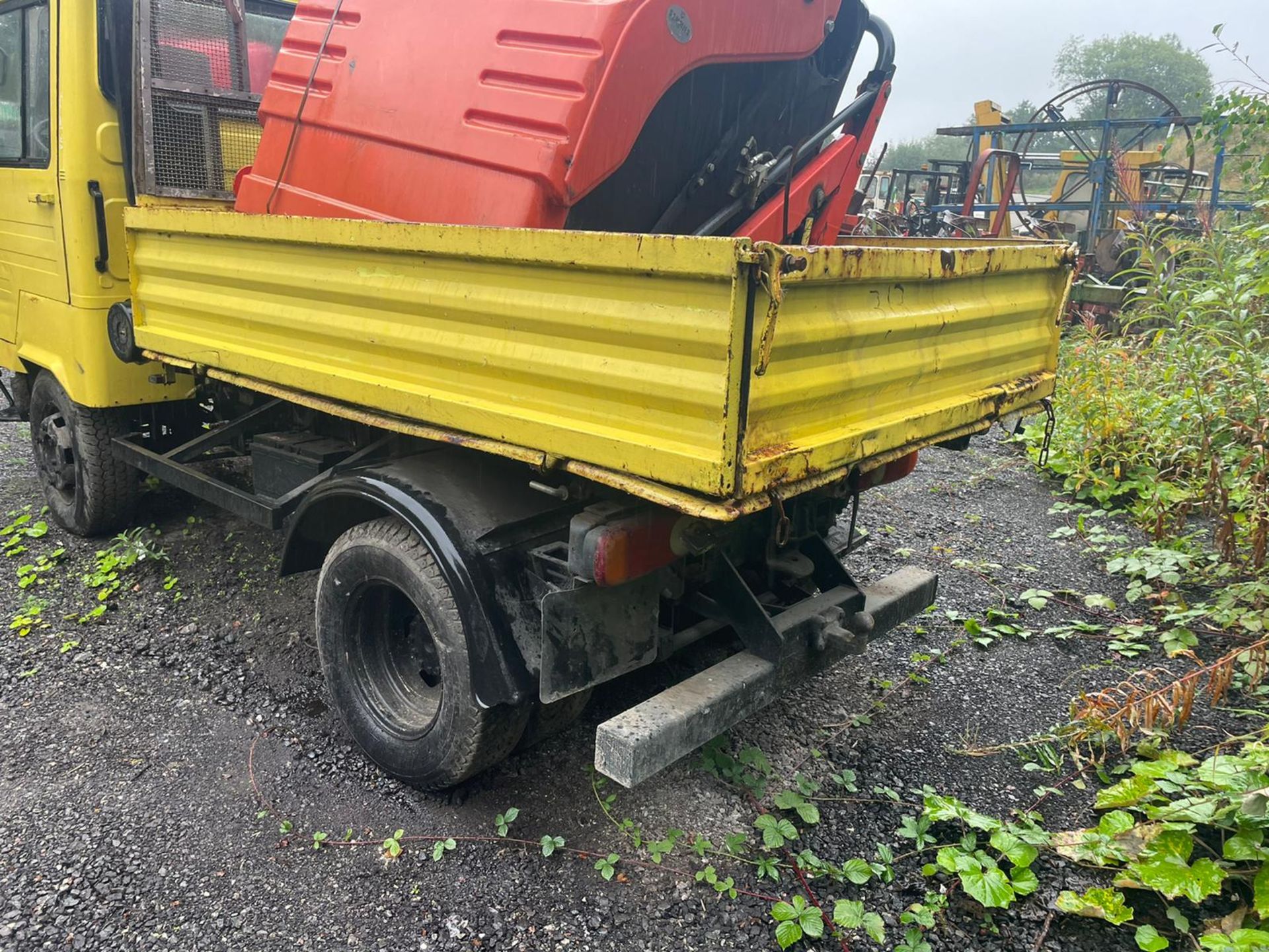 MULTICAR 4x2 3 WAY DROPSIDE TIPPER LORRY, SHOWING 4822 HOURS / 86605km, FRONT HYDRAULICS *PLUS VAT* - Image 4 of 11