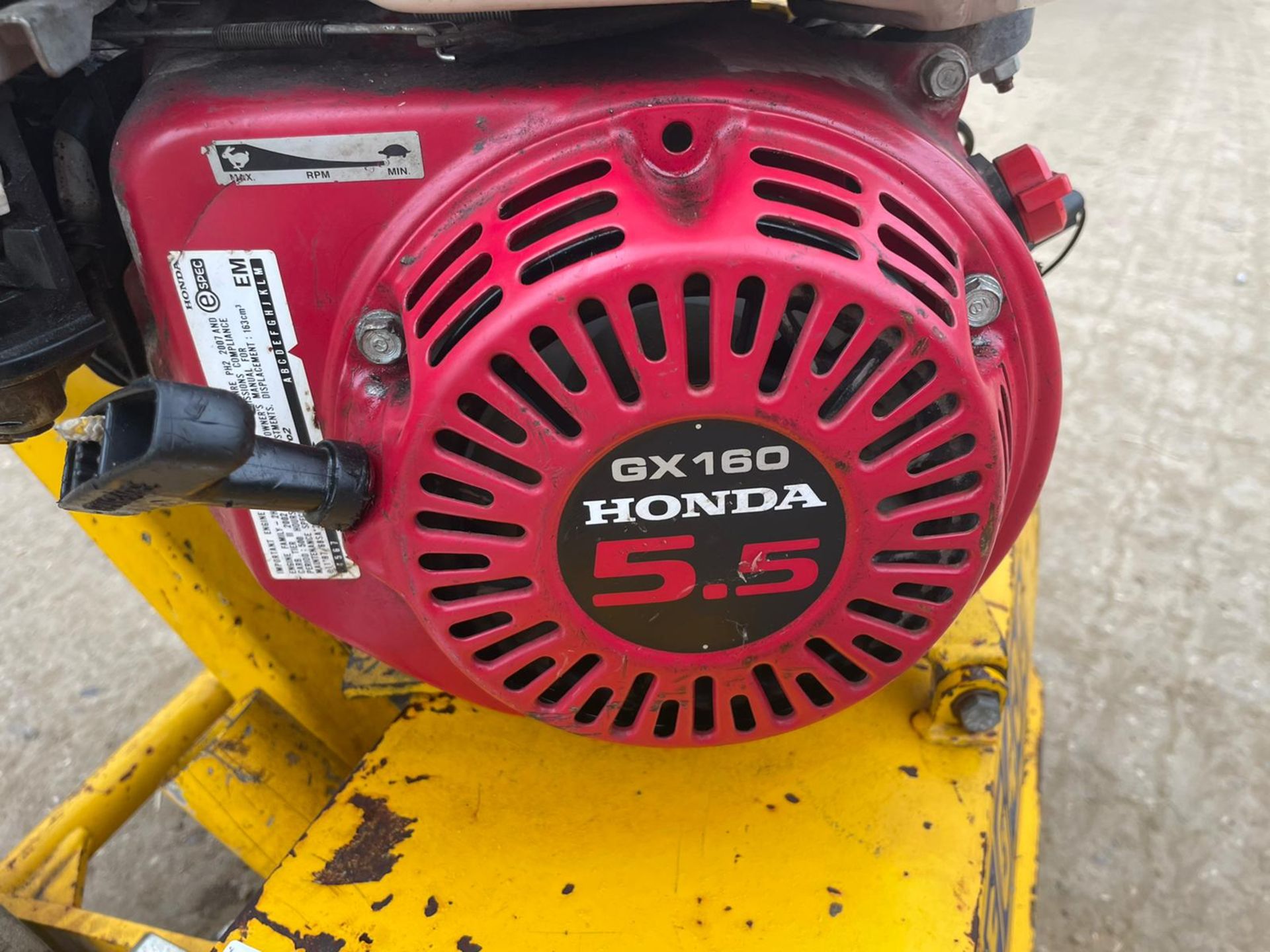 SPE DFG400-2 FLOOR GRINDER, RUNS AND WORKS, HONDA GX160 ENGINE *NO VAT* - Image 5 of 6