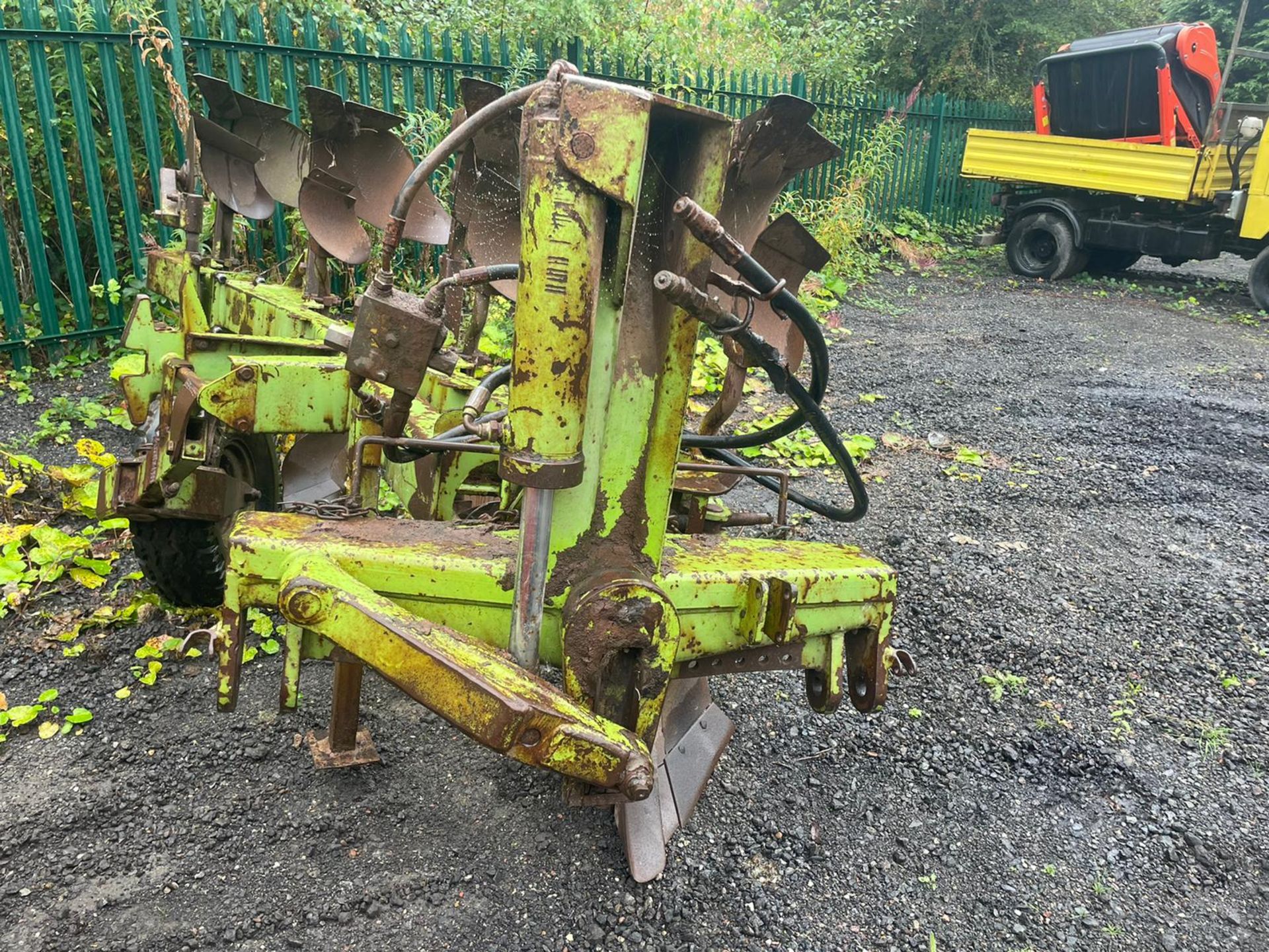 DOWDESWELL DP7C 4 FURROW REVERSIBLE PLOUGH, GOOD FURROWS, SUITABLE FOR 3 POINT LINKAGE *PLUS VAT* - Image 6 of 8