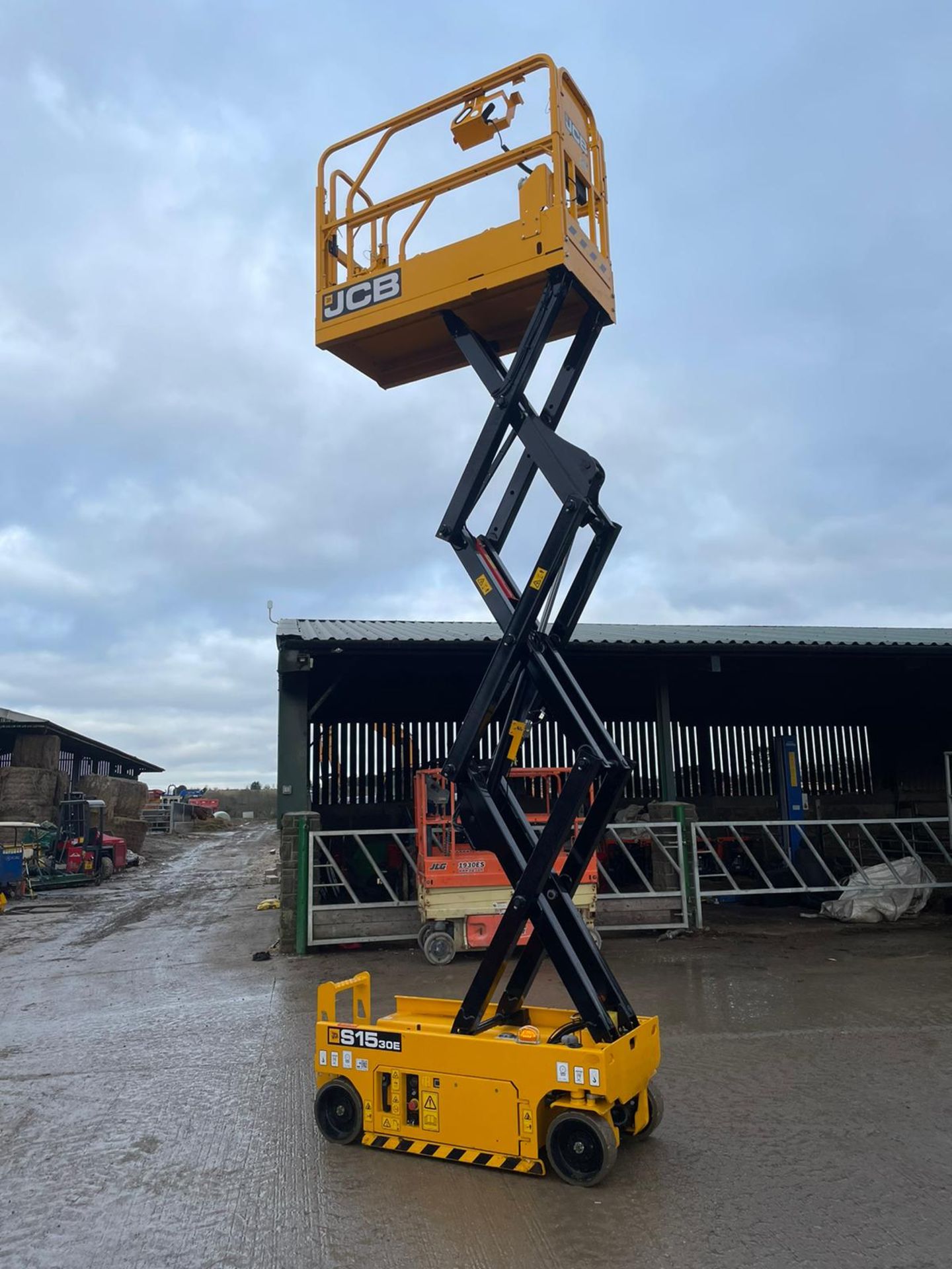 2019 JCB S1530E ELECTRIC SCISSOR LIFT, as new - EX DEMO CONDITION 3 hrs only *PLUS VAT* - Image 2 of 5