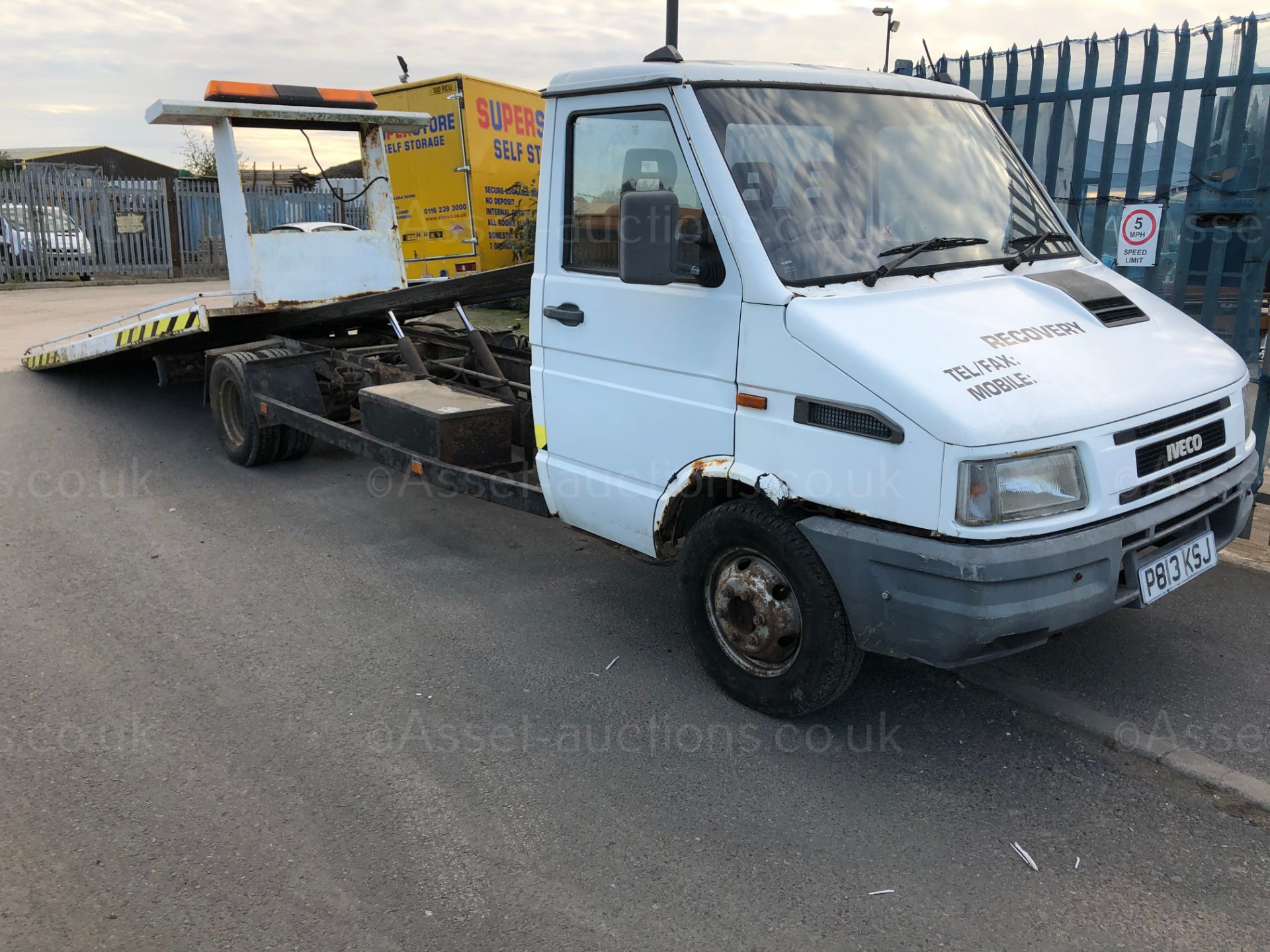 1997 IVECO DAILY (D) 2.8TD 35.10 C/C SWB WHITE RECOVERY TRUCK, 17ft TILT AND SLIDE BODY *NO VAT* - Image 6 of 17