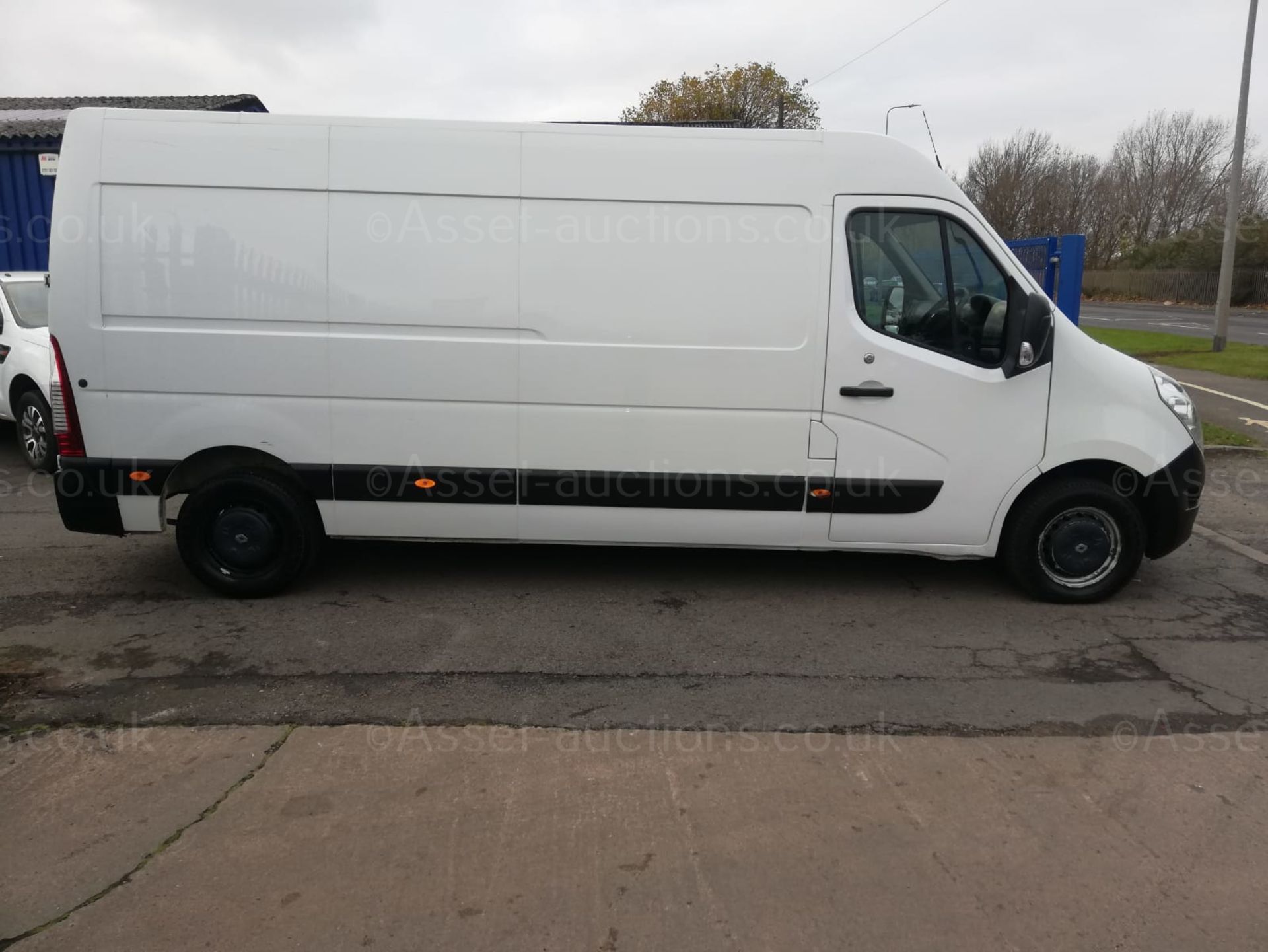 2017/17 RENAULT MASTER LM35 BUSINESS DCI L3H2 WHITE PANEL VAN, 106K MILES WITH SERVICE HISTORY - Image 7 of 9