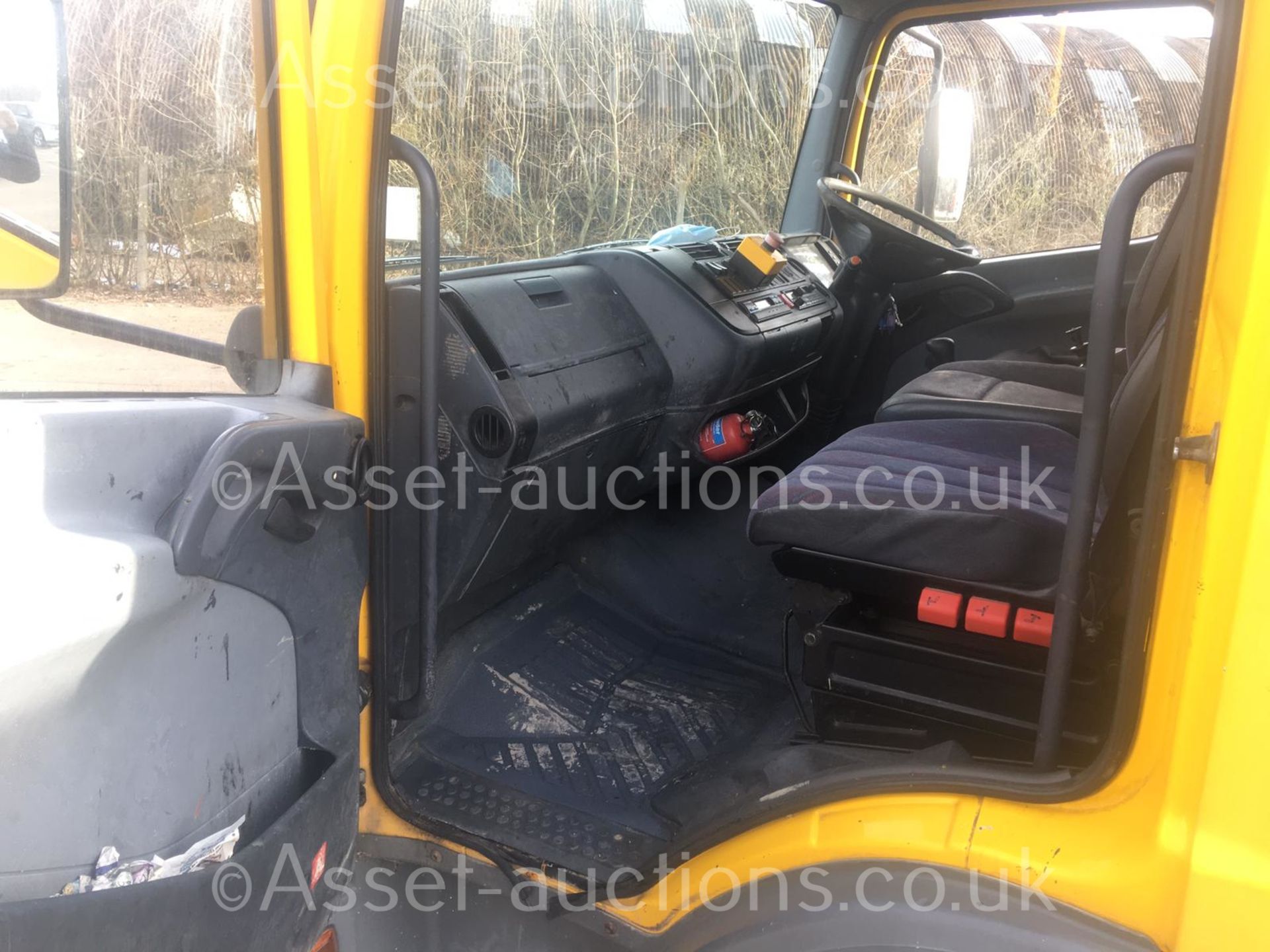 2004/54 REG MERCEDES ATEGO 1018 DAY YELLOW DROPSIDE LINE PAINTING LORRY 4.3L DIESEL ENGINE *NO VAT* - Image 53 of 128