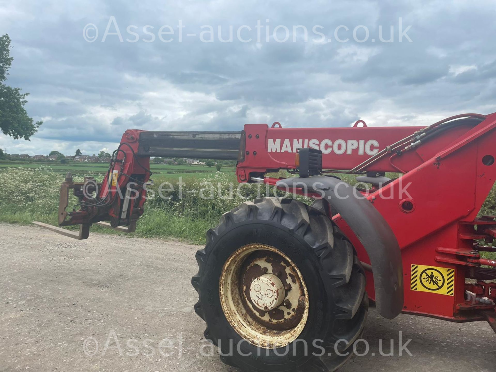 2000 MANITOU MLA 628 ARTICULATED TELESCOPIC TELEHANDLER, RUNS DRIVES AND LIFTS *PLUS VAT* - Image 15 of 26