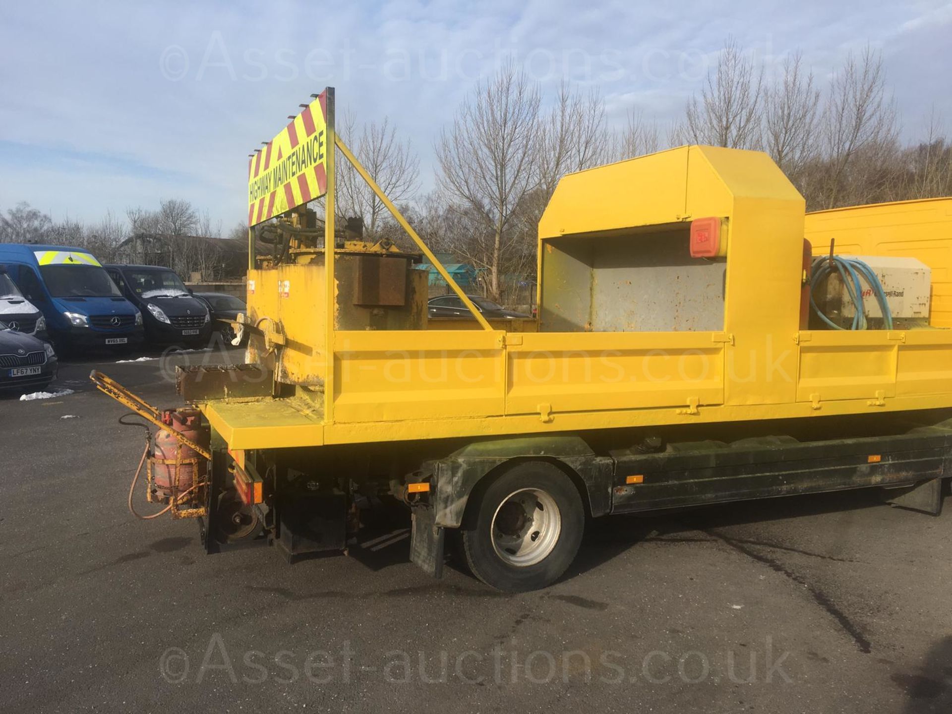 2004/54 REG MERCEDES ATEGO 1018 DAY YELLOW DROPSIDE LINE PAINTING LORRY 4.3L DIESEL ENGINE *NO VAT* - Image 8 of 128