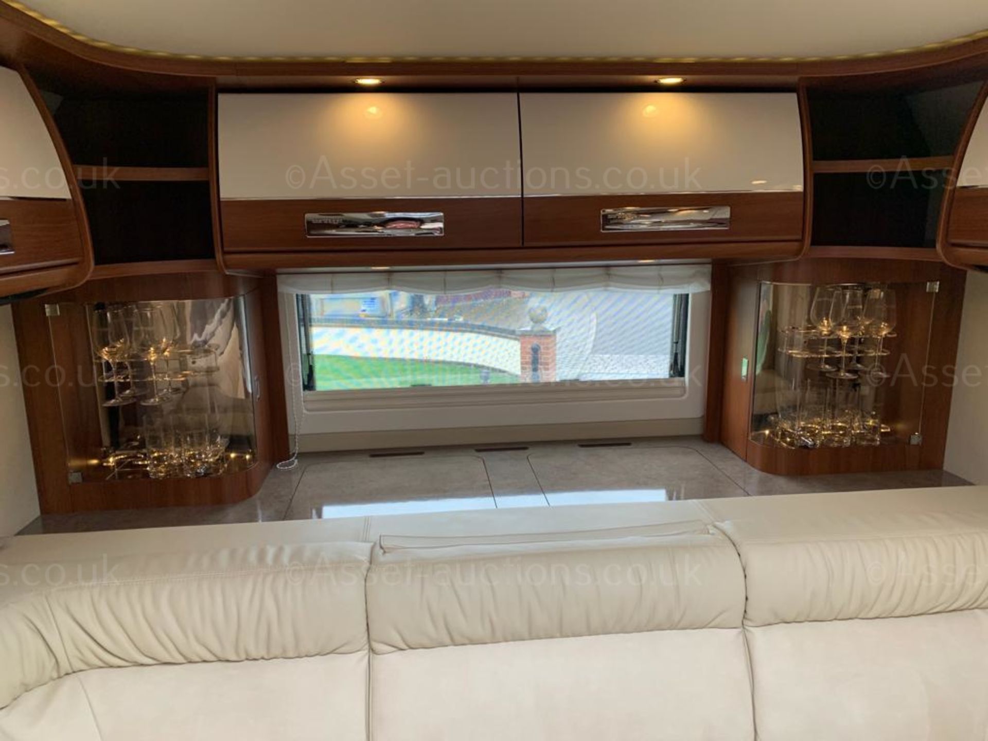 2020 CARTHAGO LINER-FOR-TWO 53L MOTORHOME, SHOWING 4529 MILES, MINT CONDITION *NO VAT* - Image 16 of 33