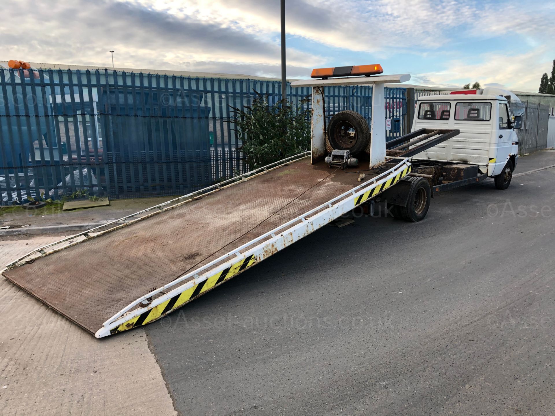 1997 IVECO DAILY (D) 2.8TD 35.10 C/C SWB WHITE RECOVERY TRUCK, 17ft TILT AND SLIDE BODY *NO VAT* - Image 9 of 17