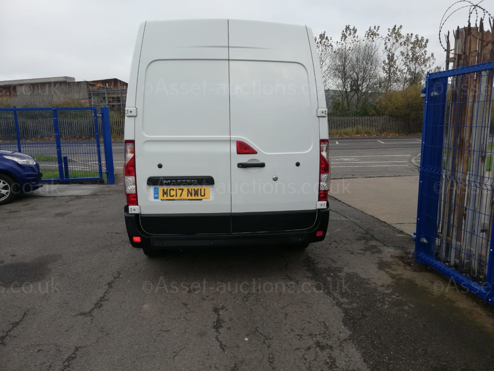 2017/17 RENAULT MASTER LM35 BUSINESS DCI L3H2 WHITE PANEL VAN, 106K MILES WITH SERVICE HISTORY - Image 6 of 9