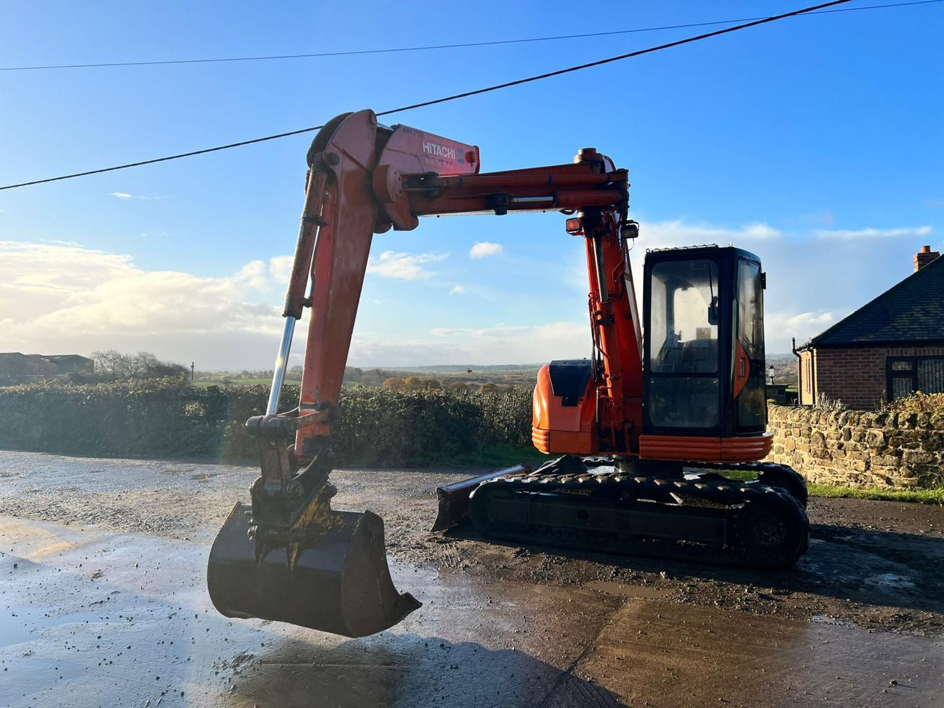 HITACHI EX75UR-3 TON RUBBER TRACKED EXCAVATOR, SHOWING A LOW AND GENUINE 8328 HOURS! *PLUS VAT* - Image 9 of 30