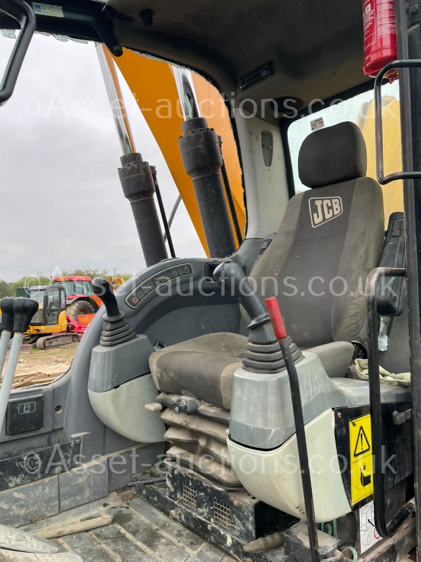 2009 JCB JS160LC 16 TON STEEL TRACKED EXCAVATOR, RUNS DRIVES AND WORKS WELL, HIGH RISING CAB - Image 13 of 14