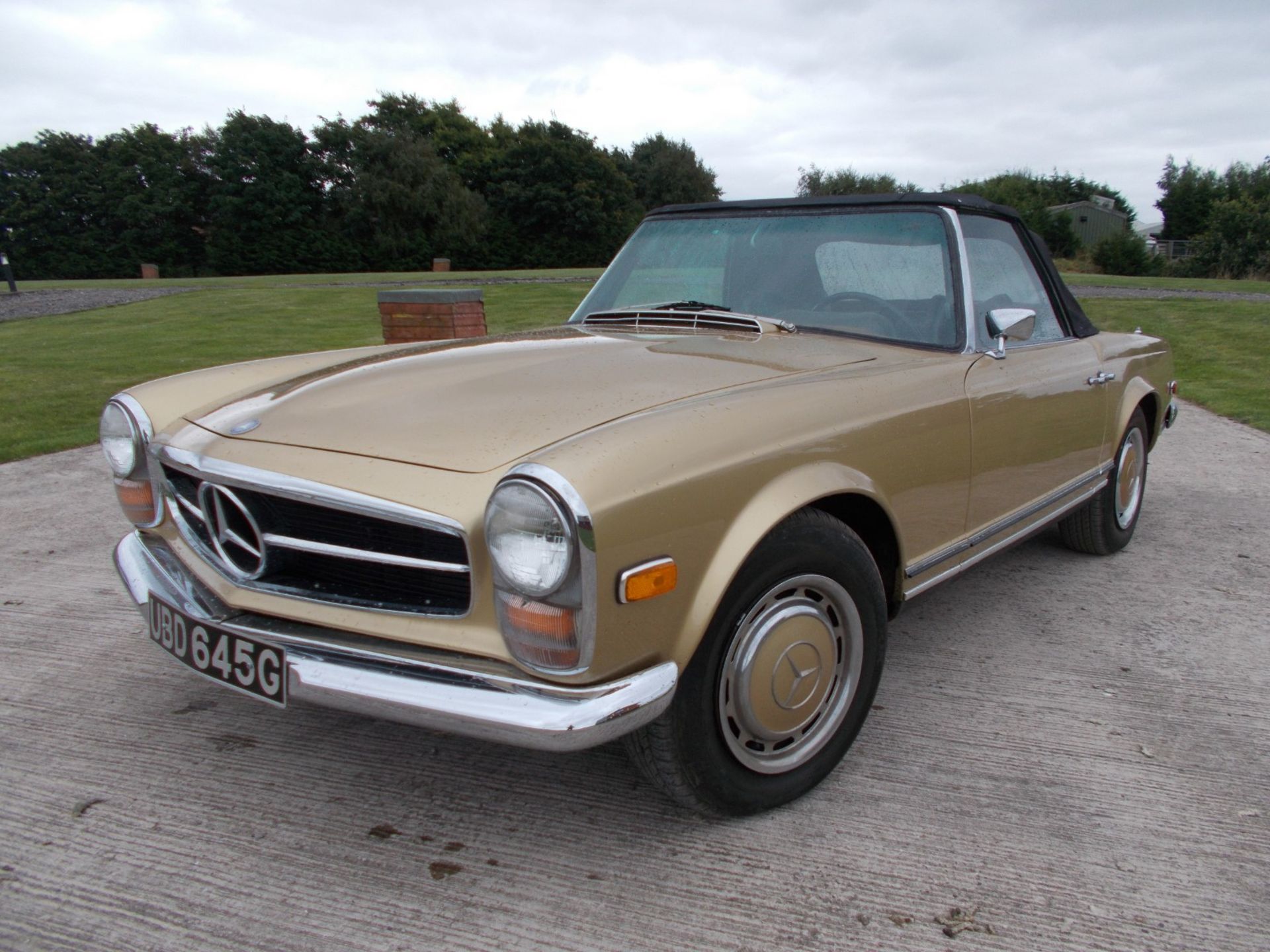 1969 MERCEDES 280SL PAGODA, AUTOMATIC, HARD/SOFT TOPS, LEFT HAND DRIVE, AMERICAN IMPORT *PLUS VAT* - Image 14 of 38