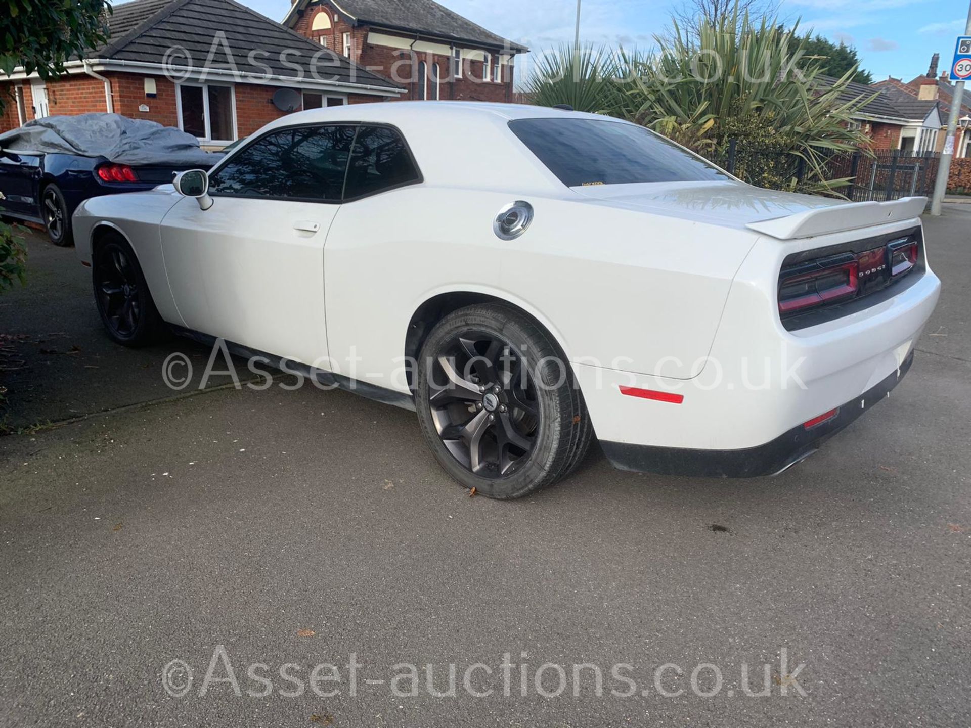 DODGE CHALLENGER 2019, 3.6 V6, 5826 MILEAGE *PLUS VAT* - Image 9 of 26