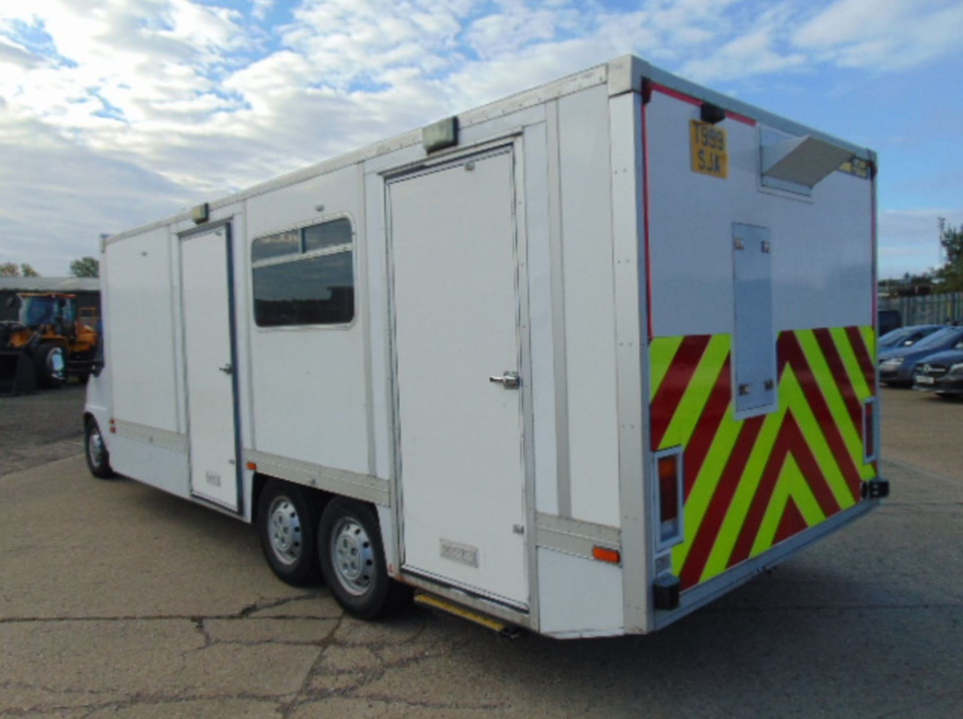 FORMER ST JOHNS AMBULANCE, LESS THAT 9K MILES, IDEAL CAMPER OR RACE VAN CONVERSION *PLUS VAT* - Image 5 of 25