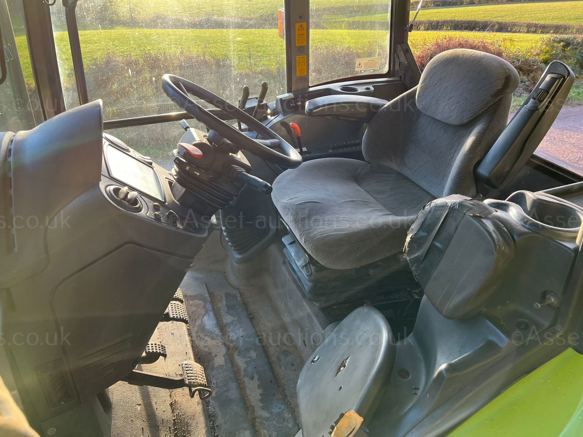 2006 CLAAS CLELTIS 426 RX 72hp 4WD TRACTOR, RUNS AND DRIVES, FULLY GLASS CAB, 7622 HOURS *PLUS VAT* - Image 11 of 13