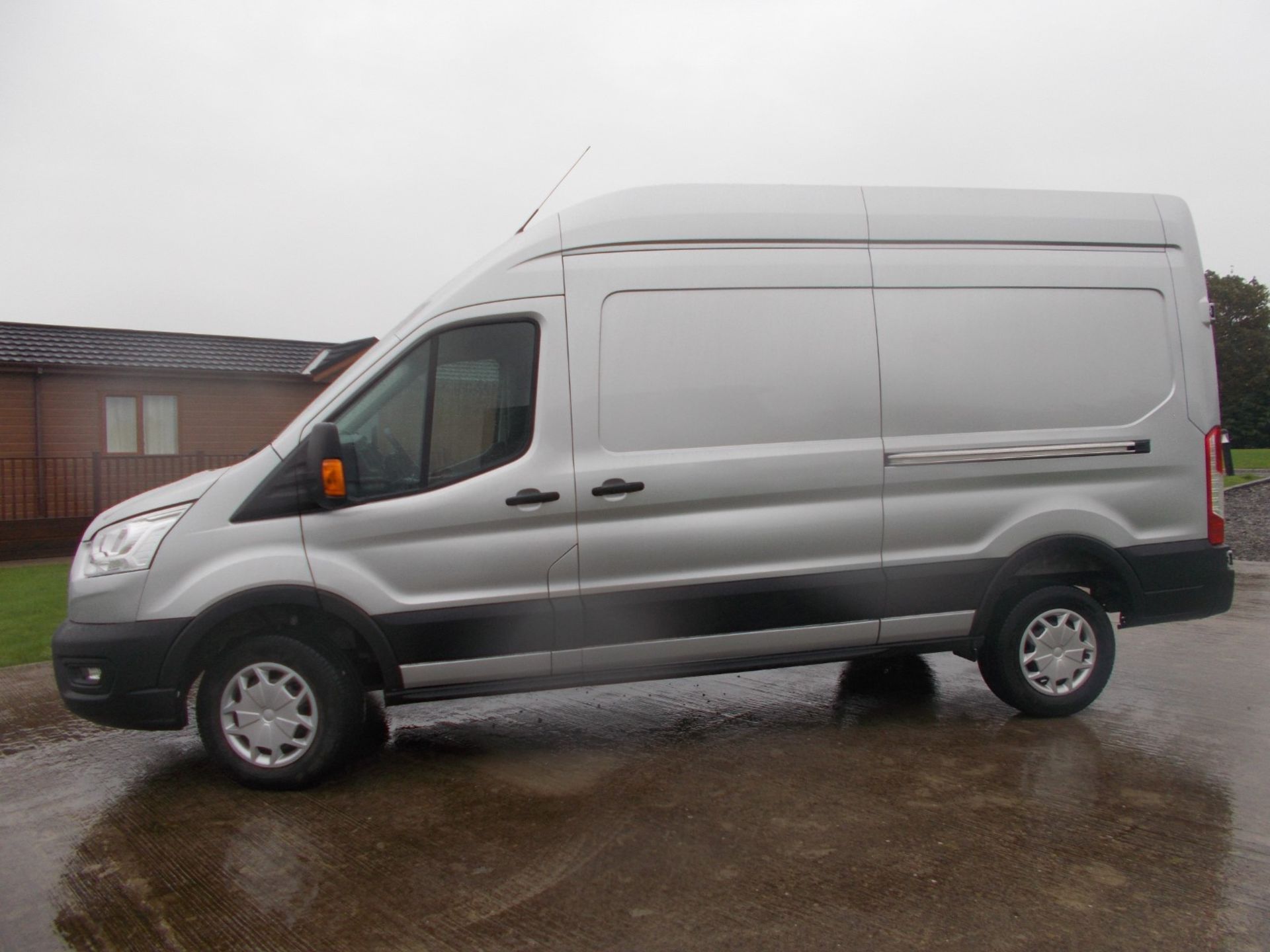 2021 FORD TRANSIT 350 TREND ECOBLUE SILVER, 2.0 DIESEL, 6 SPEED MANUAL, 7K MILES *PLUS VAT* - Image 4 of 26