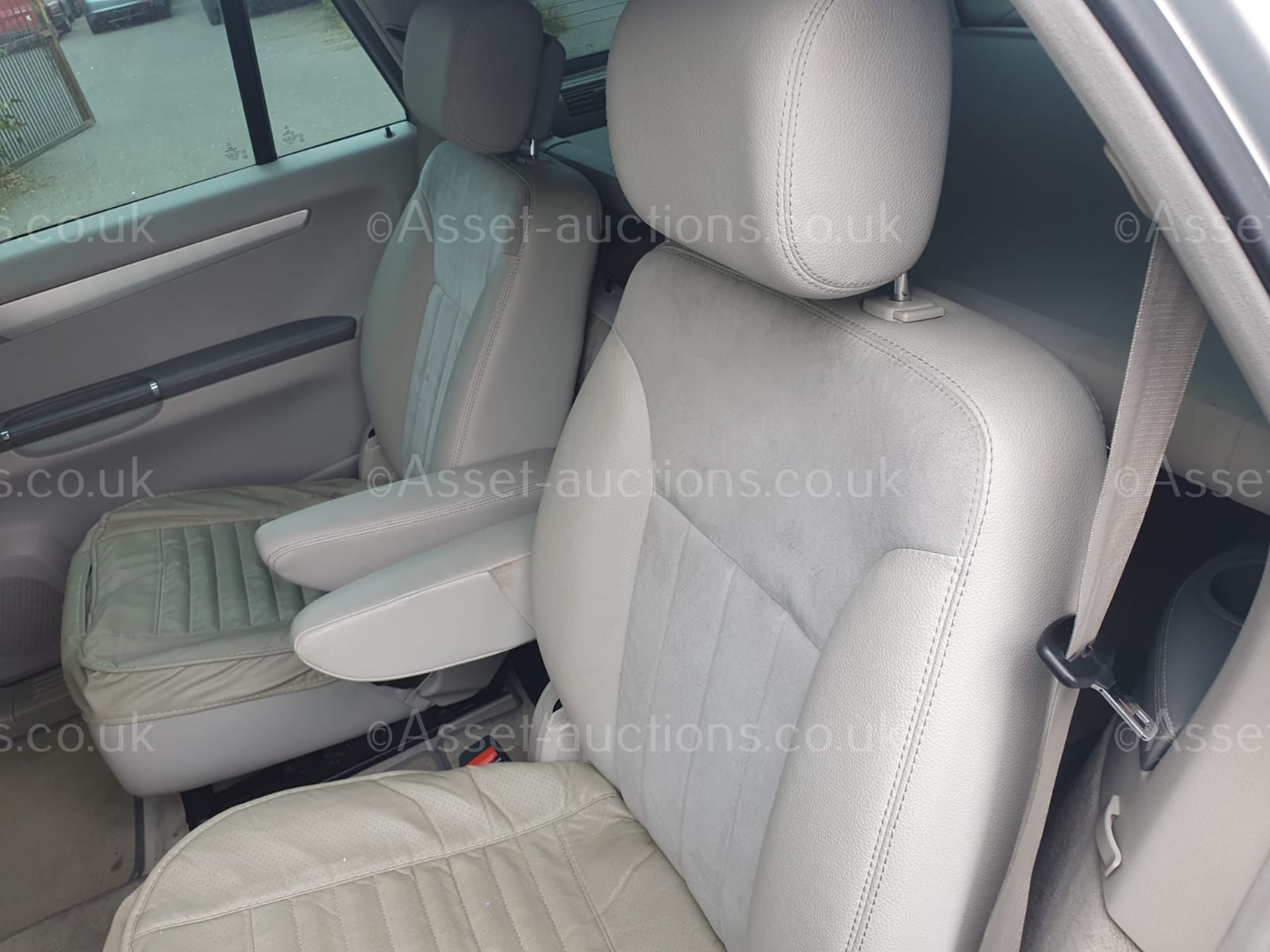 2007 MERCEDES R320 L SPORT CDI 7 SEATER SILVER ESTATE, 3.0 DIESEL ENGINE, 129,115 MILES *NO VAT* - Image 14 of 30