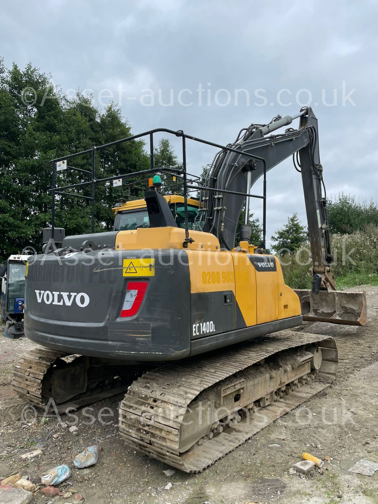 2014 VOLVO EC140DL 14 TON STEEL TRACKED EXCAVATOR, RUNS DRIVES AND DIGS, FULLY GLASS CAB *PLUS VAT* - Image 9 of 14