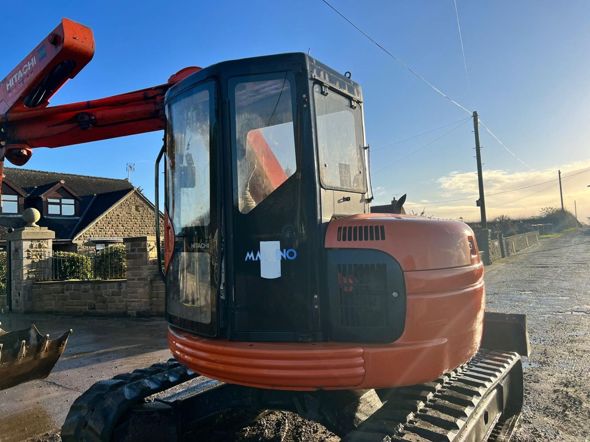 HITACHI EX75UR-3 TON RUBBER TRACKED EXCAVATOR, SHOWING A LOW AND GENUINE 8328 HOURS! *PLUS VAT* - Image 10 of 30