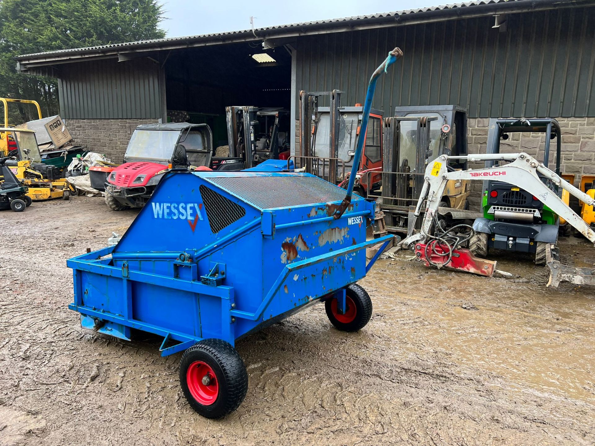 WESSEX SC4 1.2 METRE SINGLE AXLE TOW BEHIND SWEEPER COLLECTOR, PTO DRIVEN *PLUS VAT* - Image 3 of 9