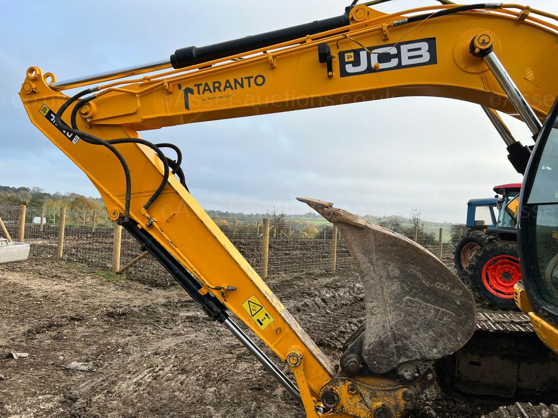 2008 JCB JZ140LC 15 TON STEEL TRACKED EXCAVATOR, RUNS DRIVES AND DIGS, SHOWING 9815 HOURS *PLUS VAT* - Image 11 of 30