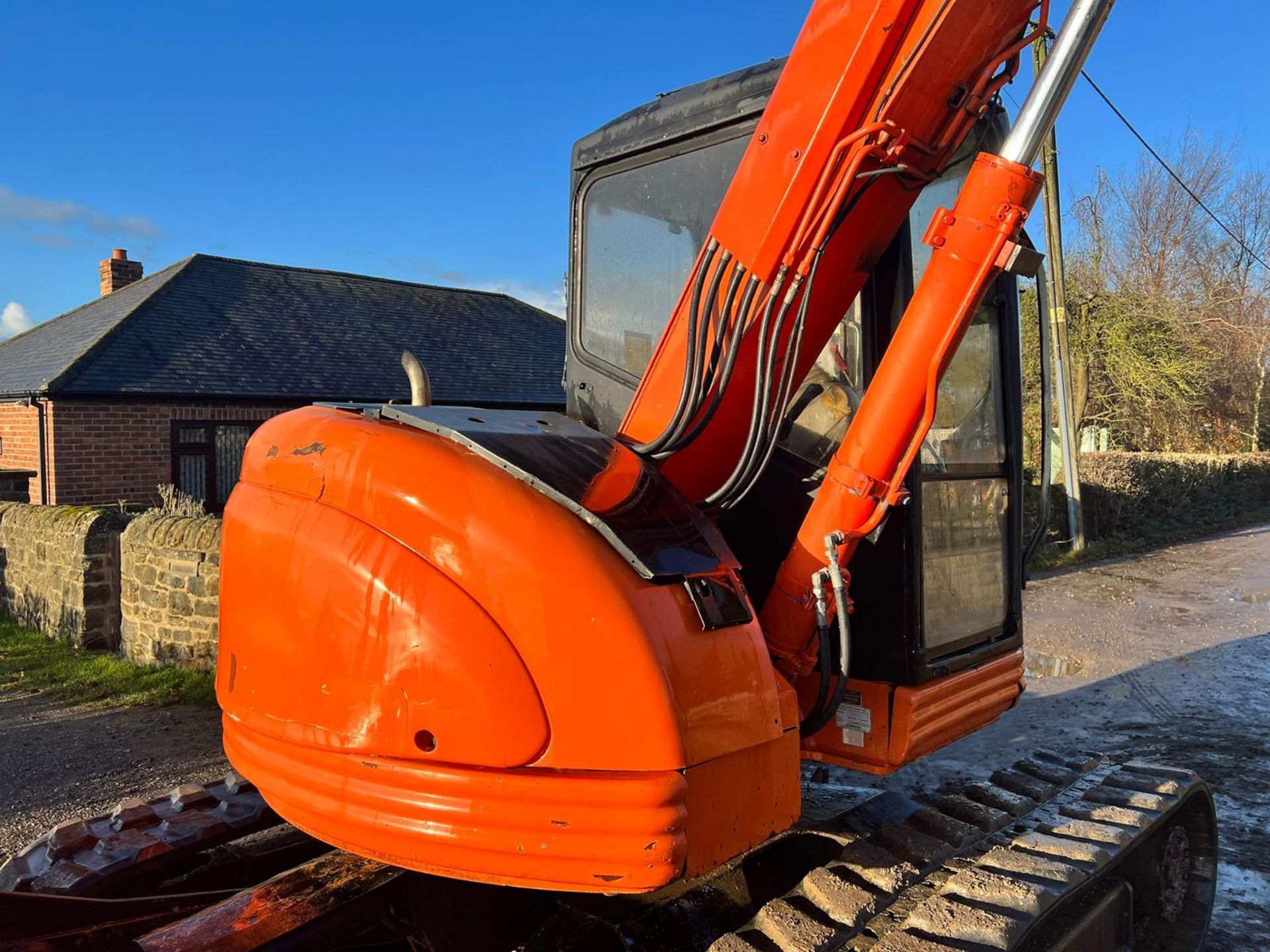 HITACHI EX75UR-3 TON RUBBER TRACKED EXCAVATOR, SHOWING A LOW AND GENUINE 8328 HOURS! *PLUS VAT* - Image 12 of 30