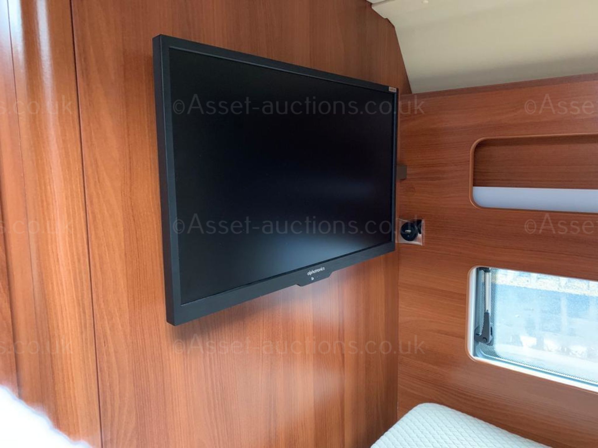 2020 CARTHAGO LINER-FOR-TWO 53L MOTORHOME, SHOWING 4529 MILES, MINT CONDITION *NO VAT* - Image 23 of 33
