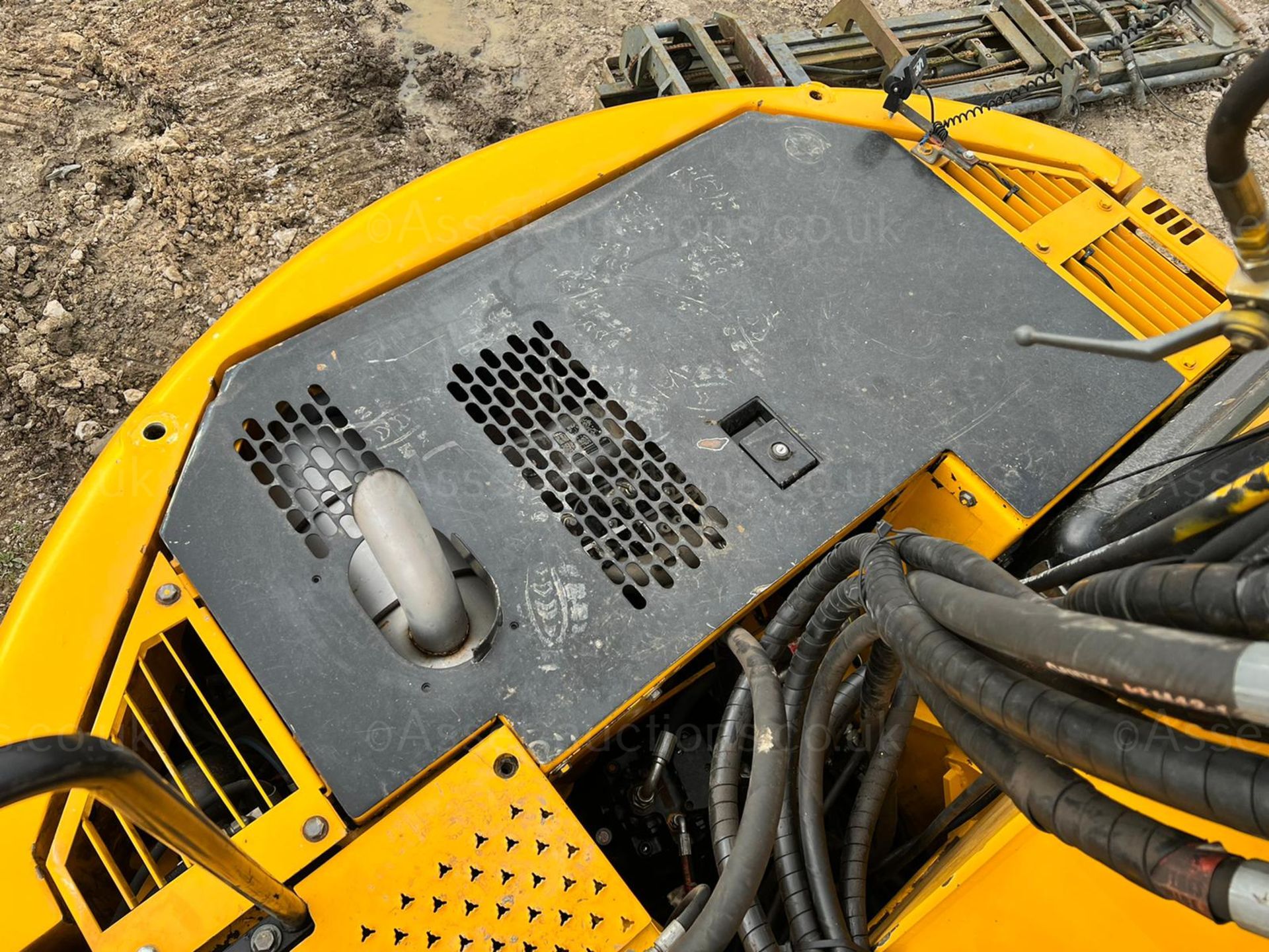 2008 JCB JZ140LC 15 TON STEEL TRACKED EXCAVATOR, RUNS DRIVES AND DIGS, SHOWING 9815 HOURS *PLUS VAT* - Image 20 of 30