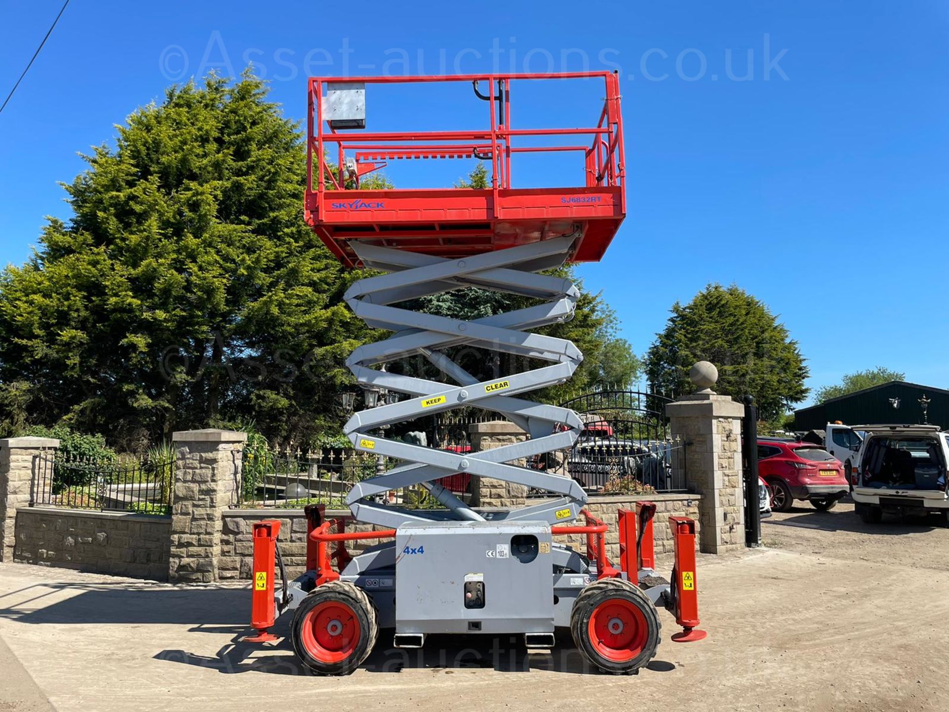 2007 SKYJACK SJ6832RT 4x4 DIESEL SCISSOR LIFT, RUNS DRIVES AND LIFTS *PLUS VAT* - Image 18 of 26