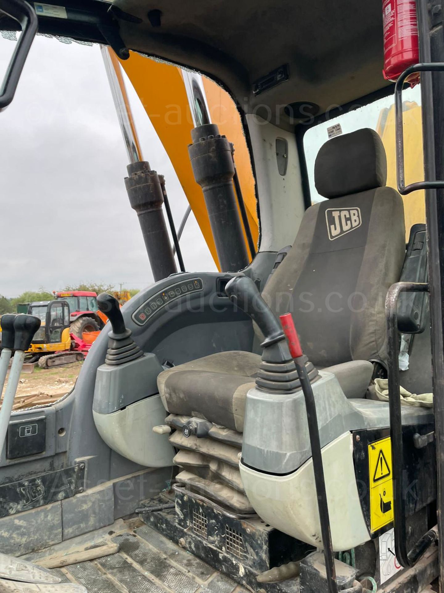 2009 JCB JS160LC 16 TON STEEL TRACKED EXCAVATOR, RUNS DRIVES AND WORKS WELL, HIGH RISING CAB - Image 14 of 14