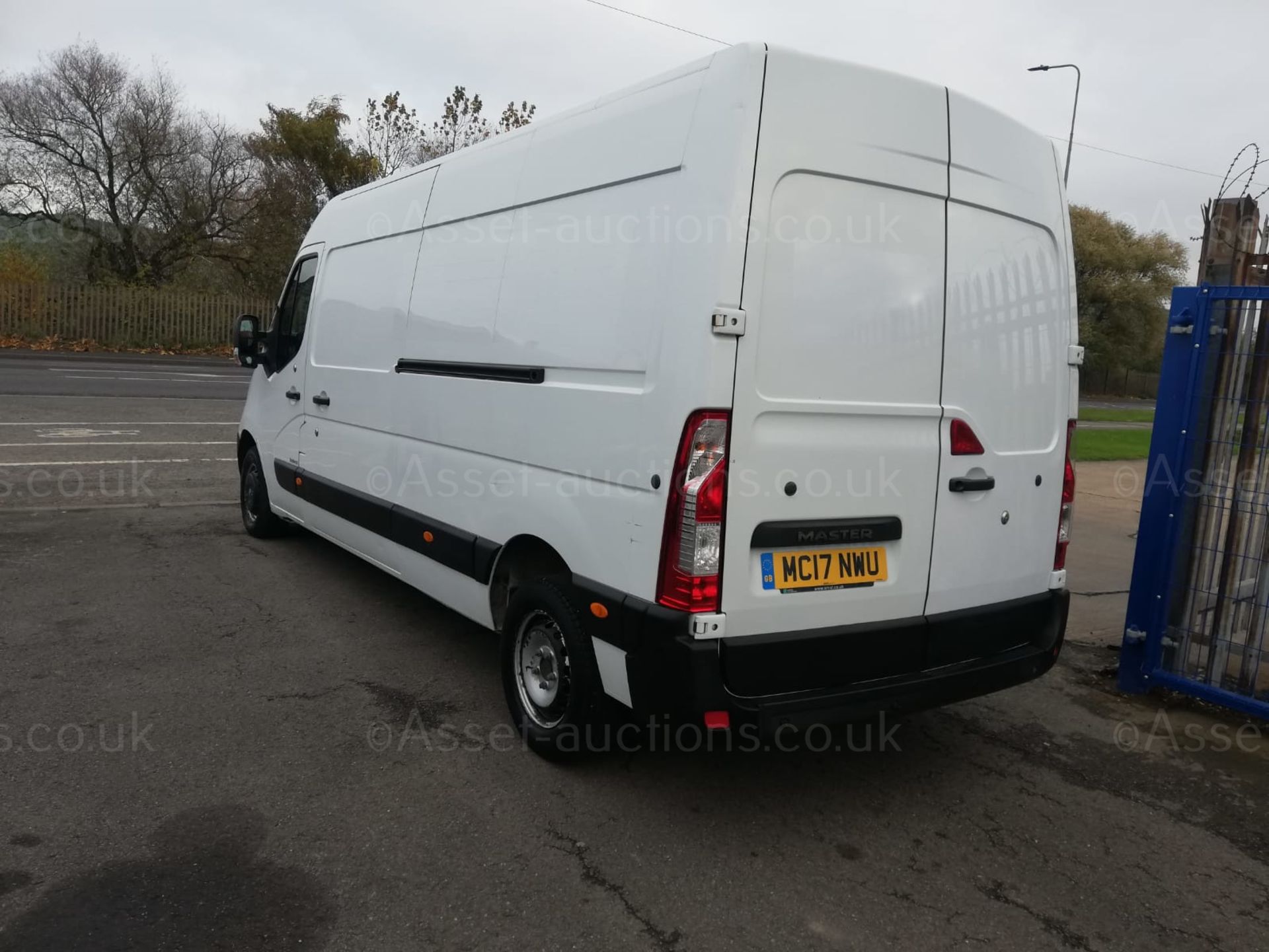 2017/17 RENAULT MASTER LM35 BUSINESS DCI L3H2 WHITE PANEL VAN, 106K MILES WITH SERVICE HISTORY - Image 5 of 9