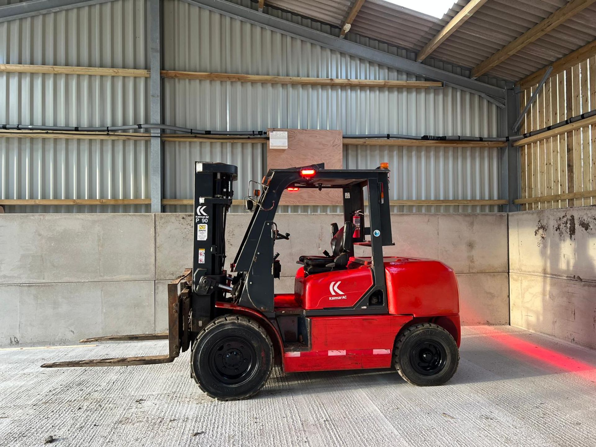 KALMAR P90CX FORK LIFT CONTAINER SPEC, 3 STAGE MAST, SIDE SHIFT, RUNS WORKS AND LIFTS *PLUS VAT* - Image 5 of 6