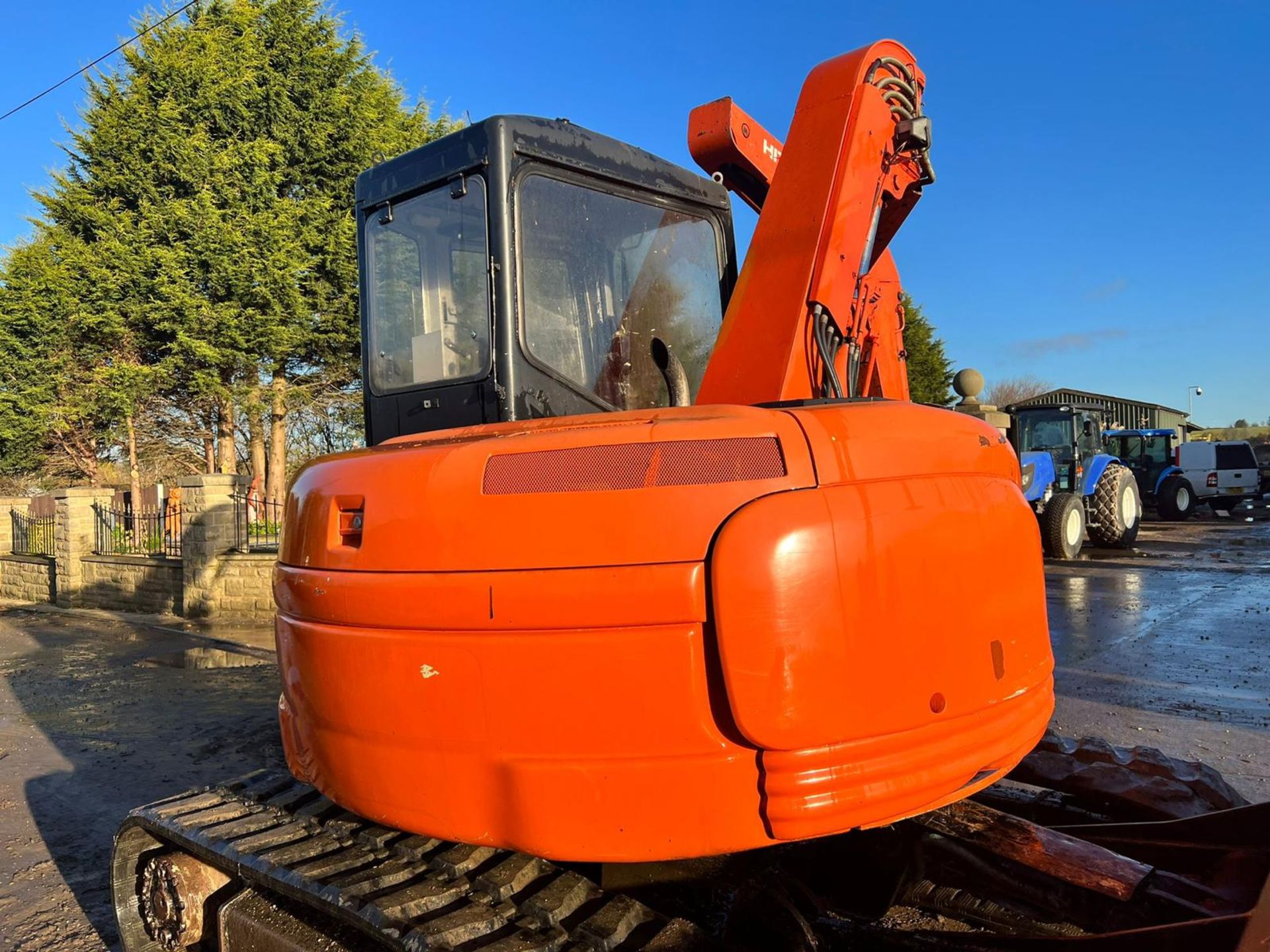 HITACHI EX75UR-3 TON RUBBER TRACKED EXCAVATOR, SHOWING A LOW AND GENUINE 8328 HOURS! *PLUS VAT* - Image 14 of 30